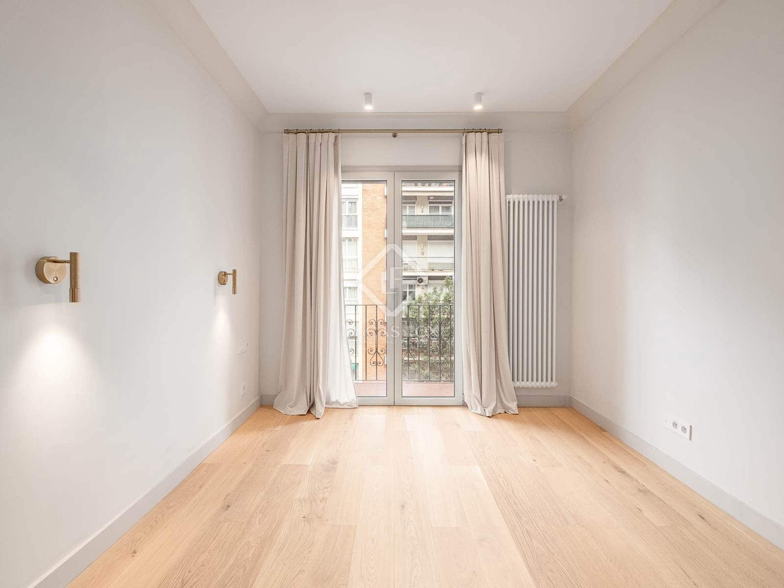 3 slaapkamer Appartement te koop in Barcelona stad - € 1.100.000 (Ref: 8905719)