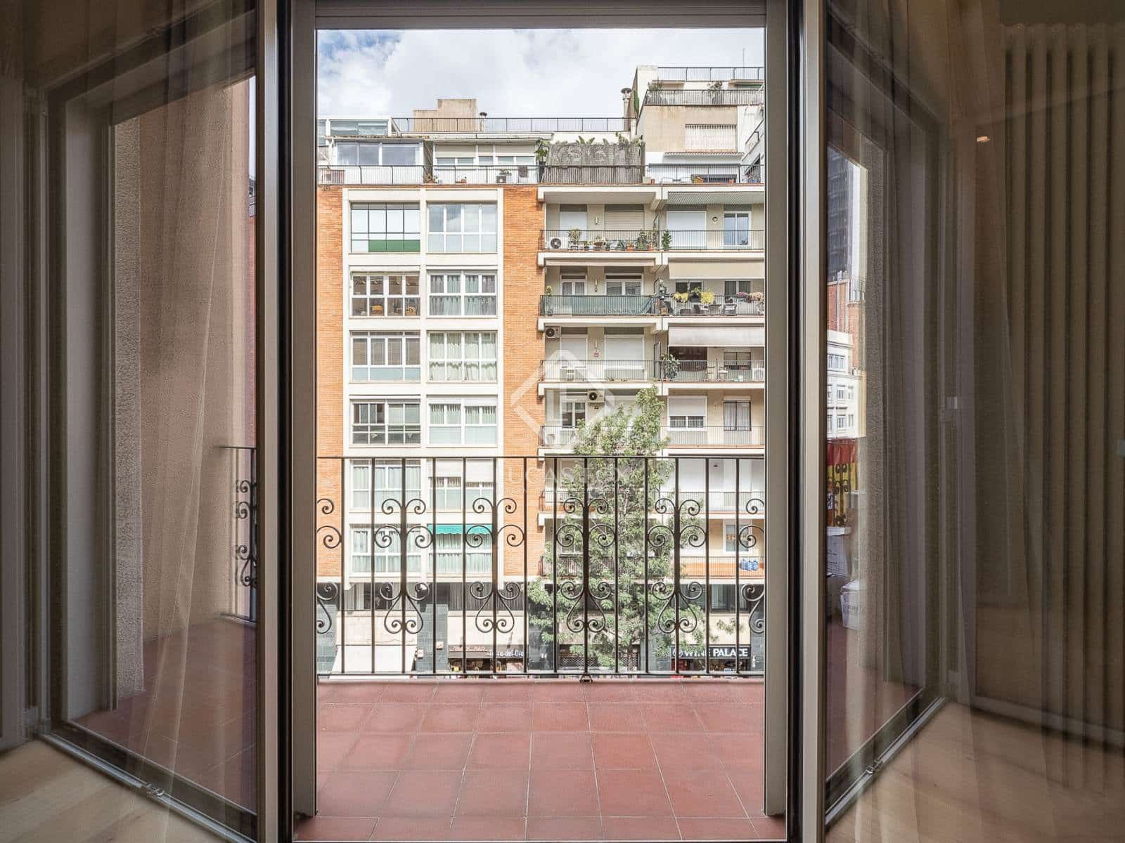 3 slaapkamer Appartement te koop in Barcelona stad - € 1.100.000 (Ref: 8905719)