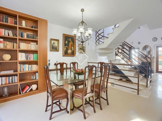 5 soveværelse Villa til salg i Palma de Mallorca med garage - € 1.150.000 (Ref: 8905721)