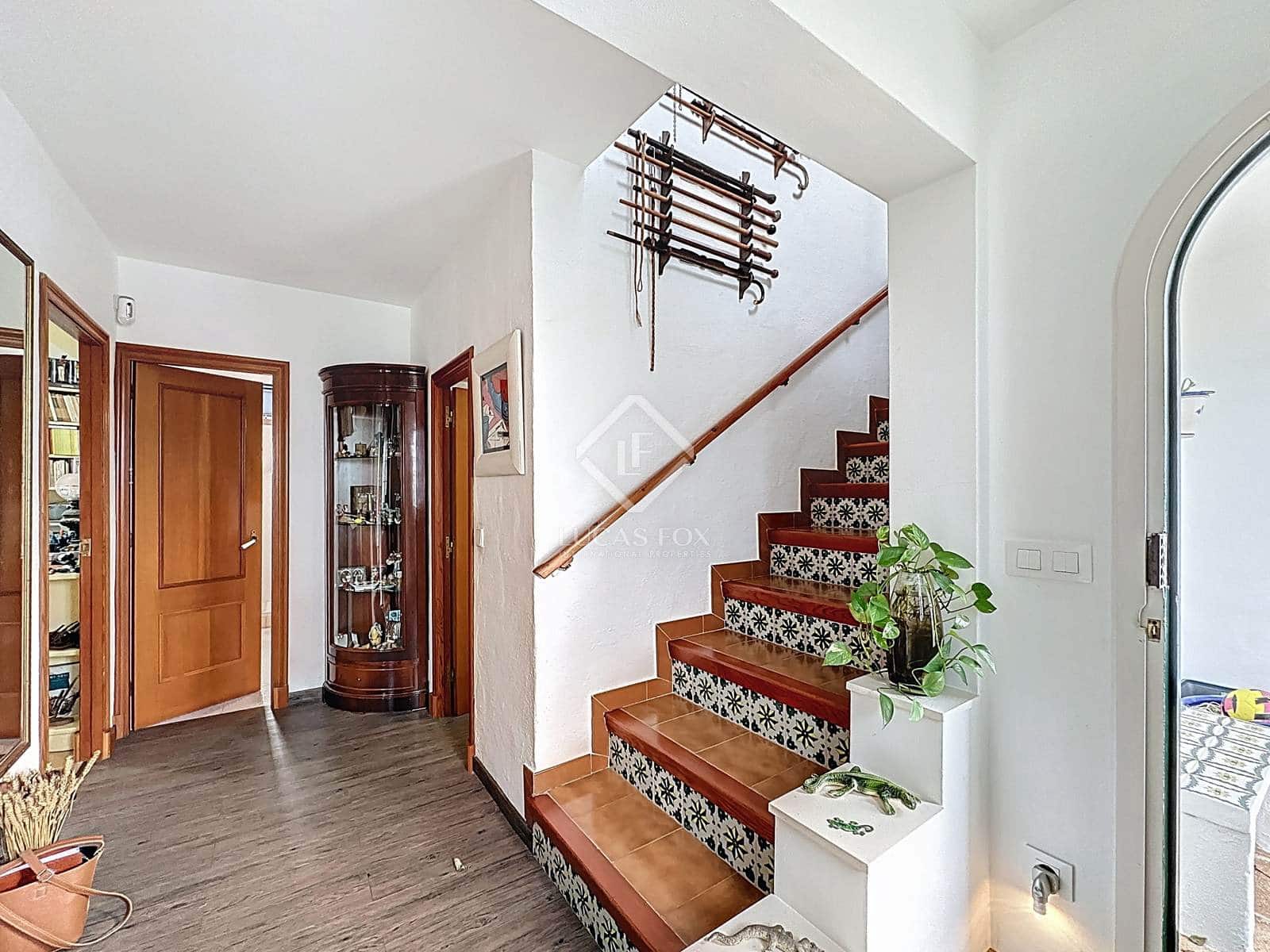 5 quarto Moradia para venda em Es Castell com garagem - 660 000 € (Ref: 8906274)