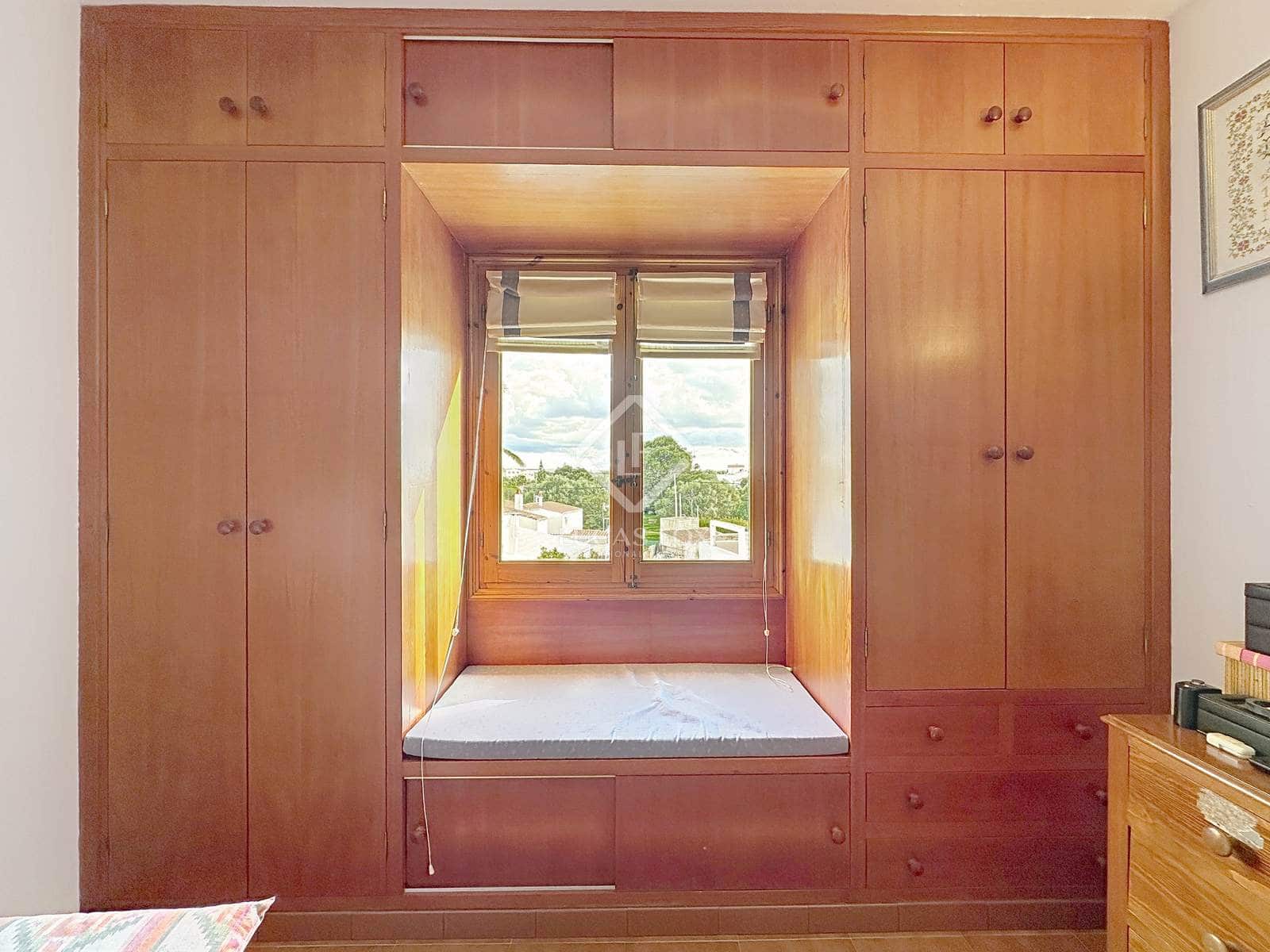 5 quarto Moradia para venda em Es Castell com garagem - 660 000 € (Ref: 8906274)