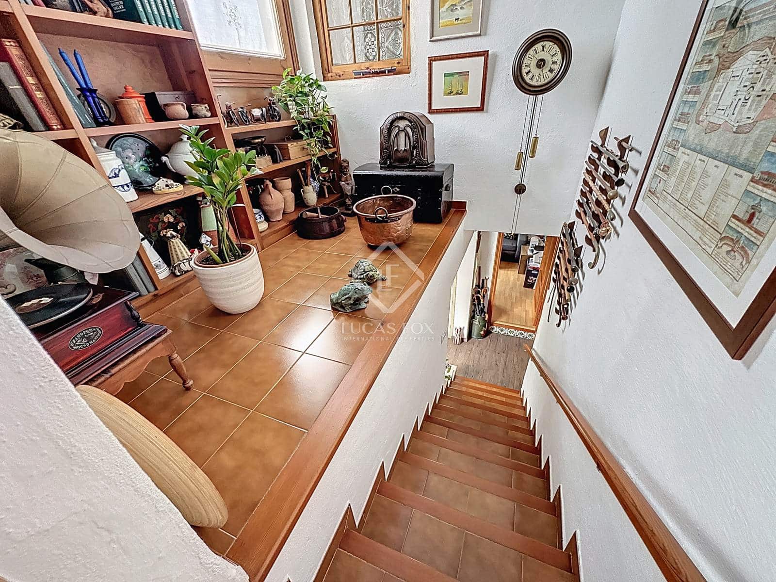 5 quarto Moradia para venda em Es Castell com garagem - 660 000 € (Ref: 8906274)