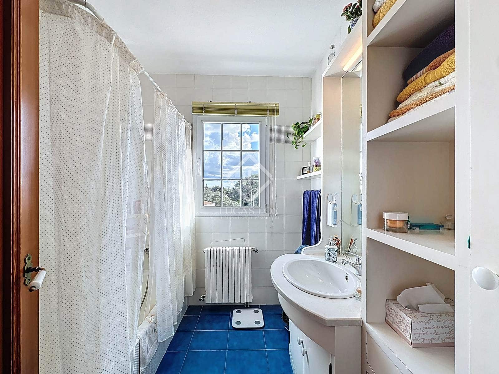 5 quarto Moradia para venda em Es Castell com garagem - 660 000 € (Ref: 8906274)