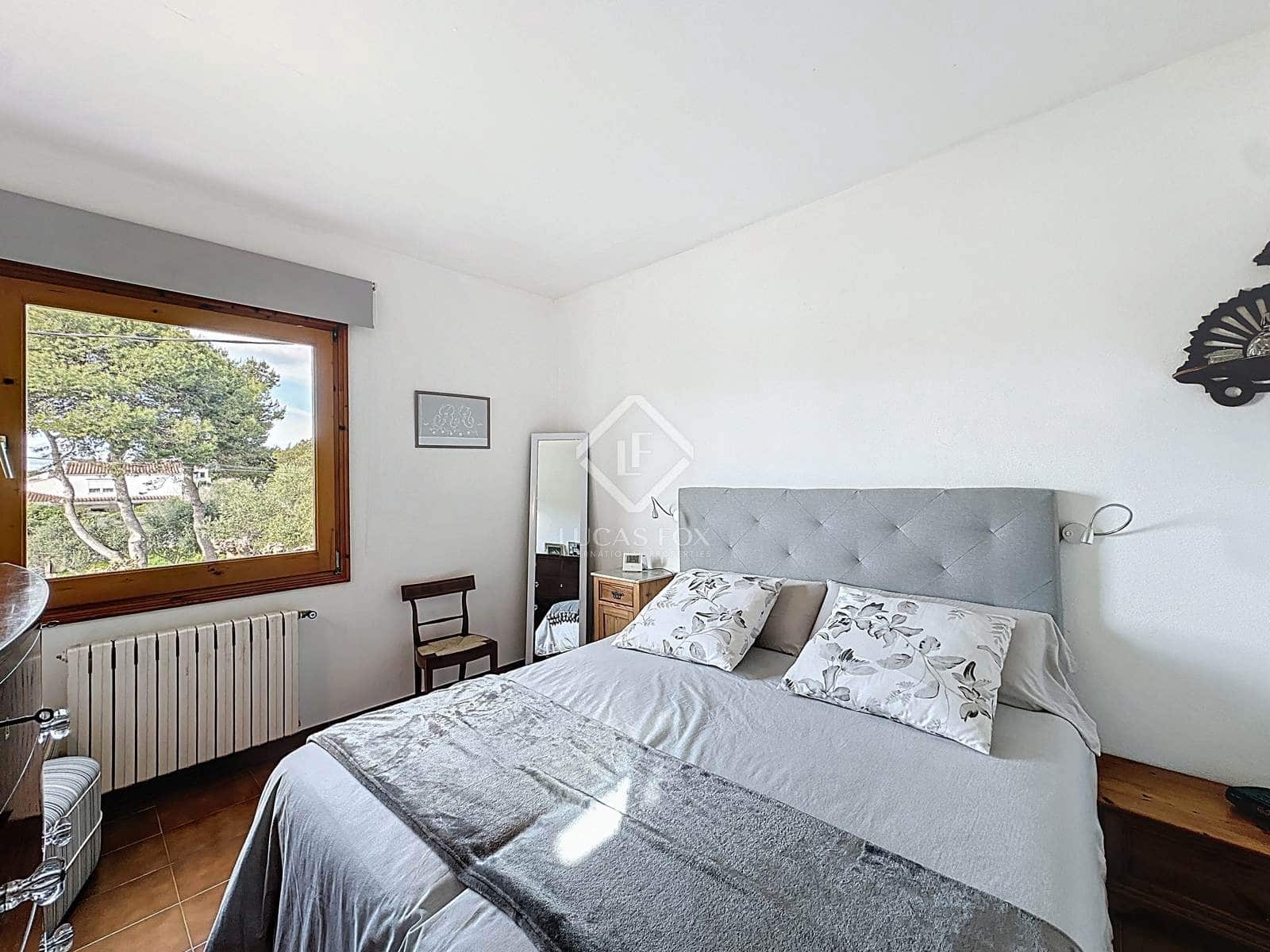 5 quarto Moradia para venda em Es Castell com garagem - 660 000 € (Ref: 8906274)