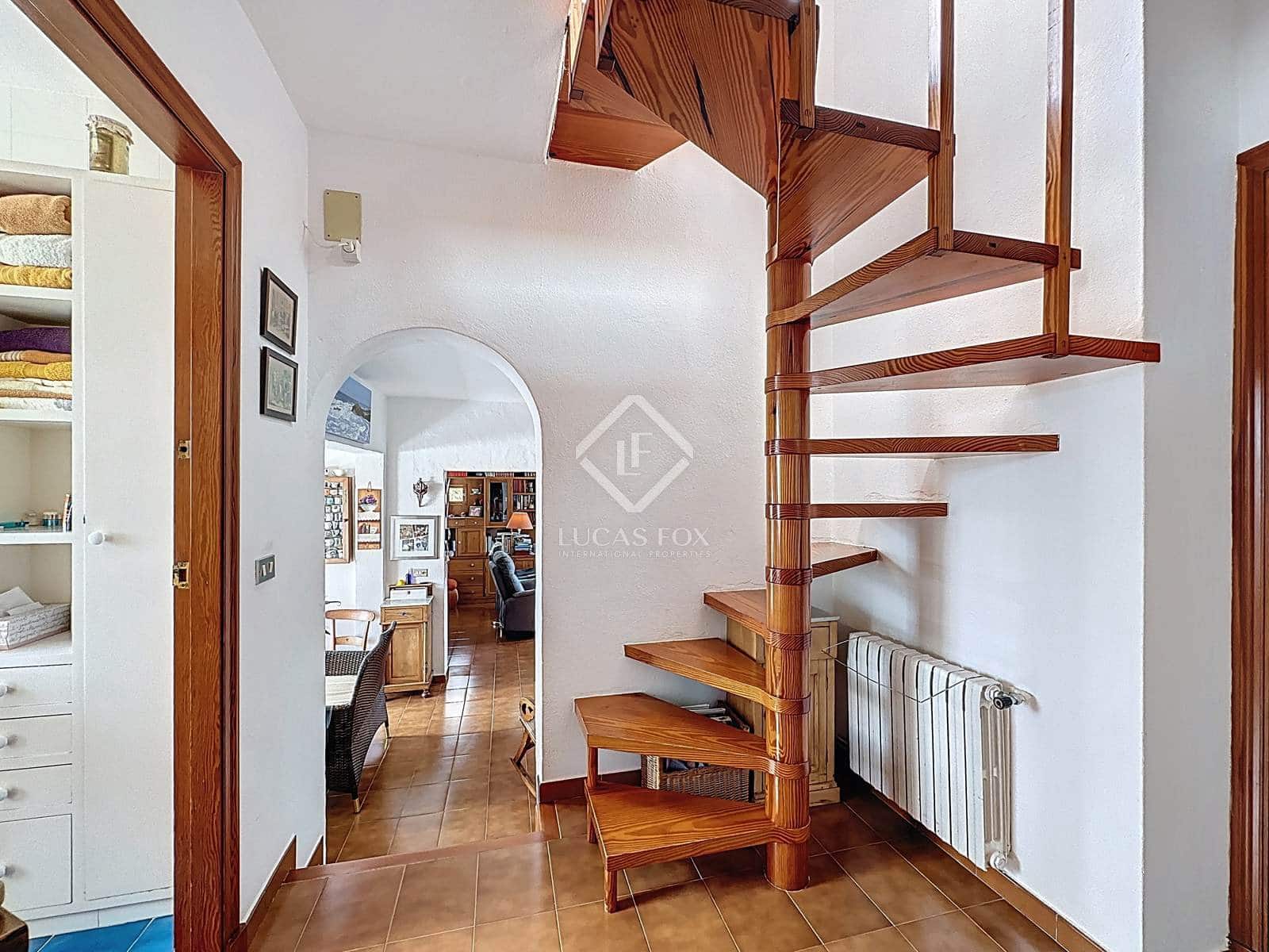 5 quarto Moradia para venda em Es Castell com garagem - 660 000 € (Ref: 8906274)