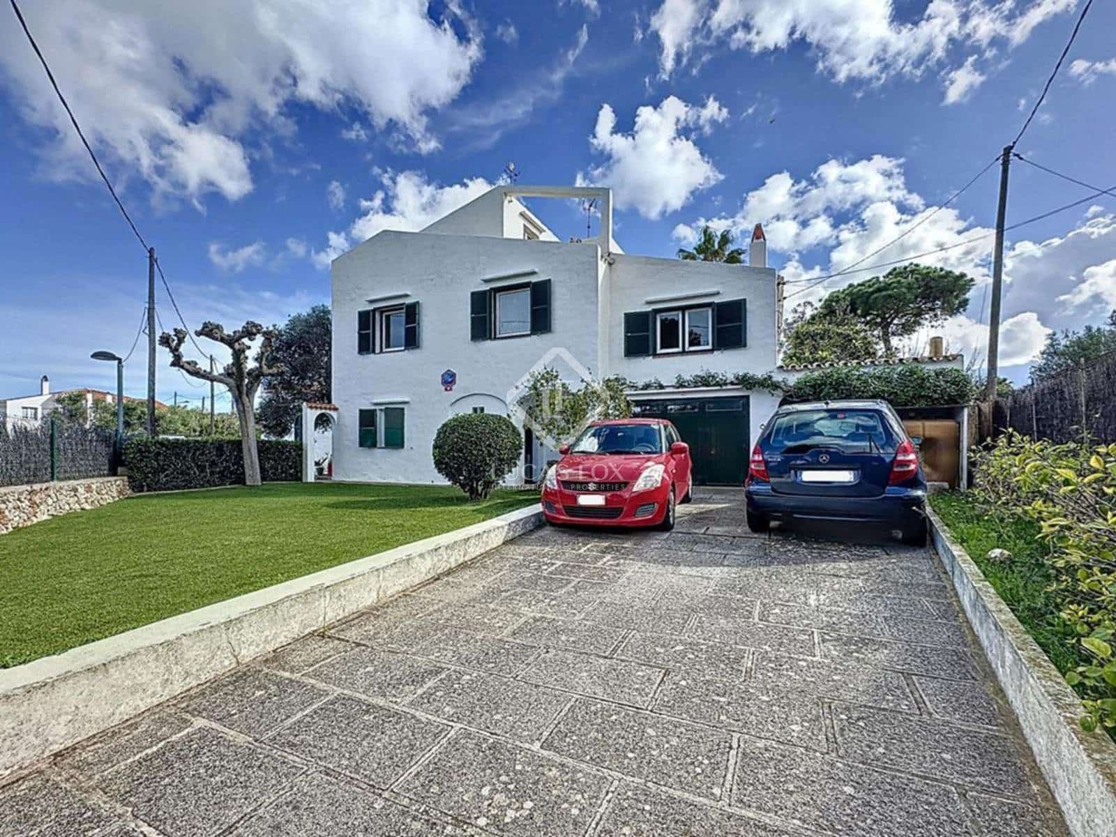 5 quarto Moradia para venda em Es Castell com garagem - 660 000 € (Ref: 8906274)