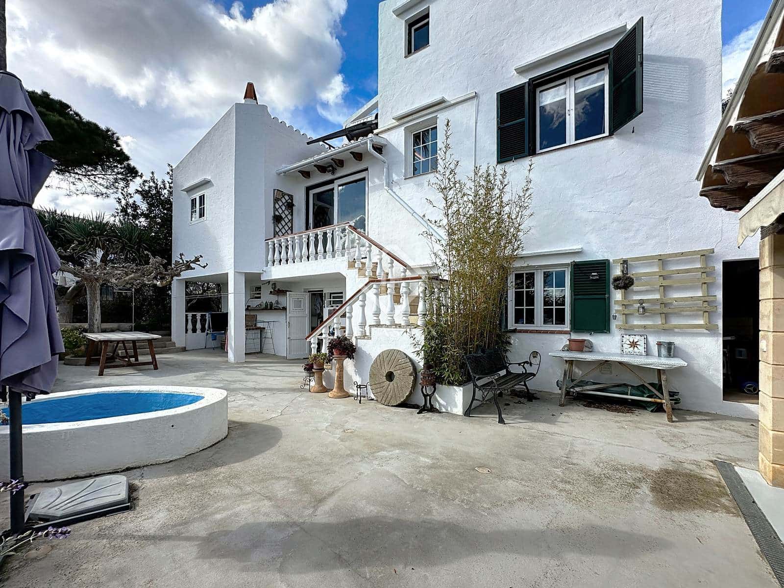 5 quarto Moradia para venda em Es Castell com garagem - 660 000 € (Ref: 8906274)