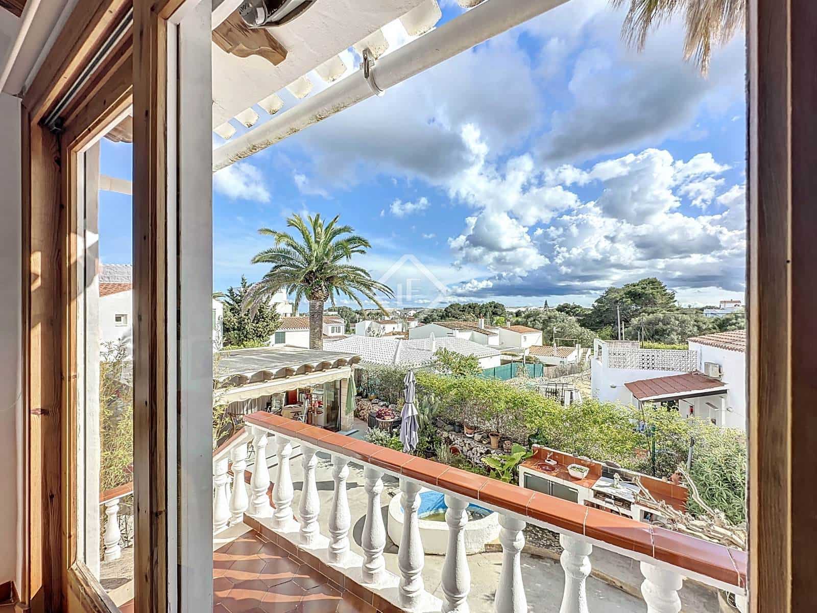 5 quarto Moradia para venda em Es Castell com garagem - 660 000 € (Ref: 8906274)