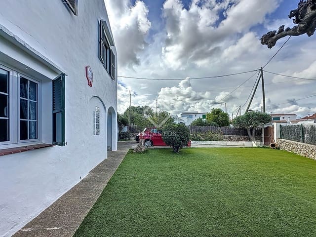 5 chambre Villa/Maison à vendre à Es Castell avec garage - 660 000 € (Ref: 8906274)