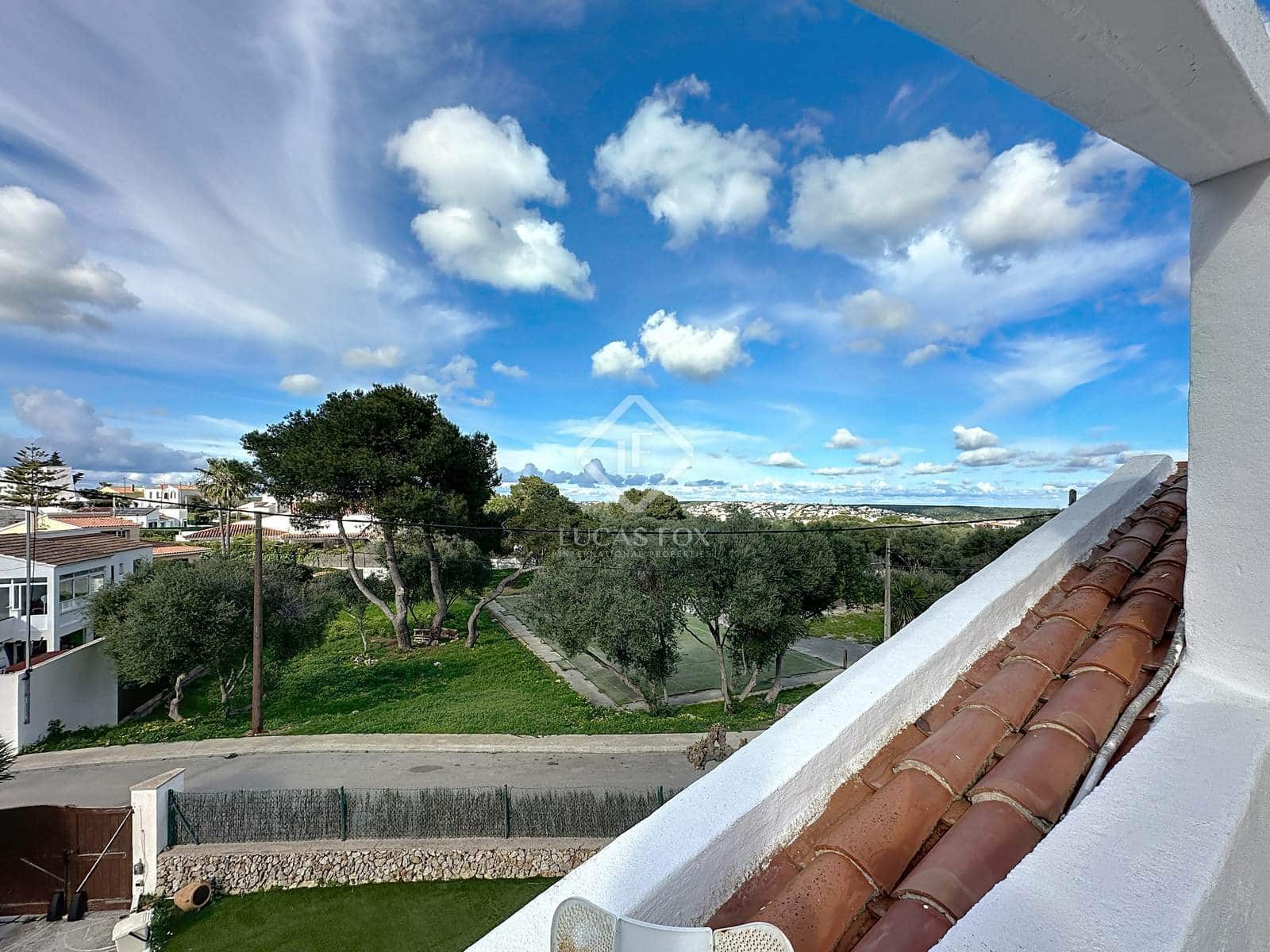 5 quarto Moradia para venda em Es Castell com garagem - 660 000 € (Ref: 8906274)