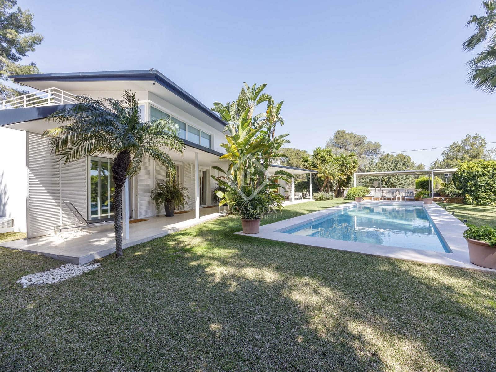 7 bedroom Villa for sale in Godella with pool - € 2,200,000 (Ref: 8910029)