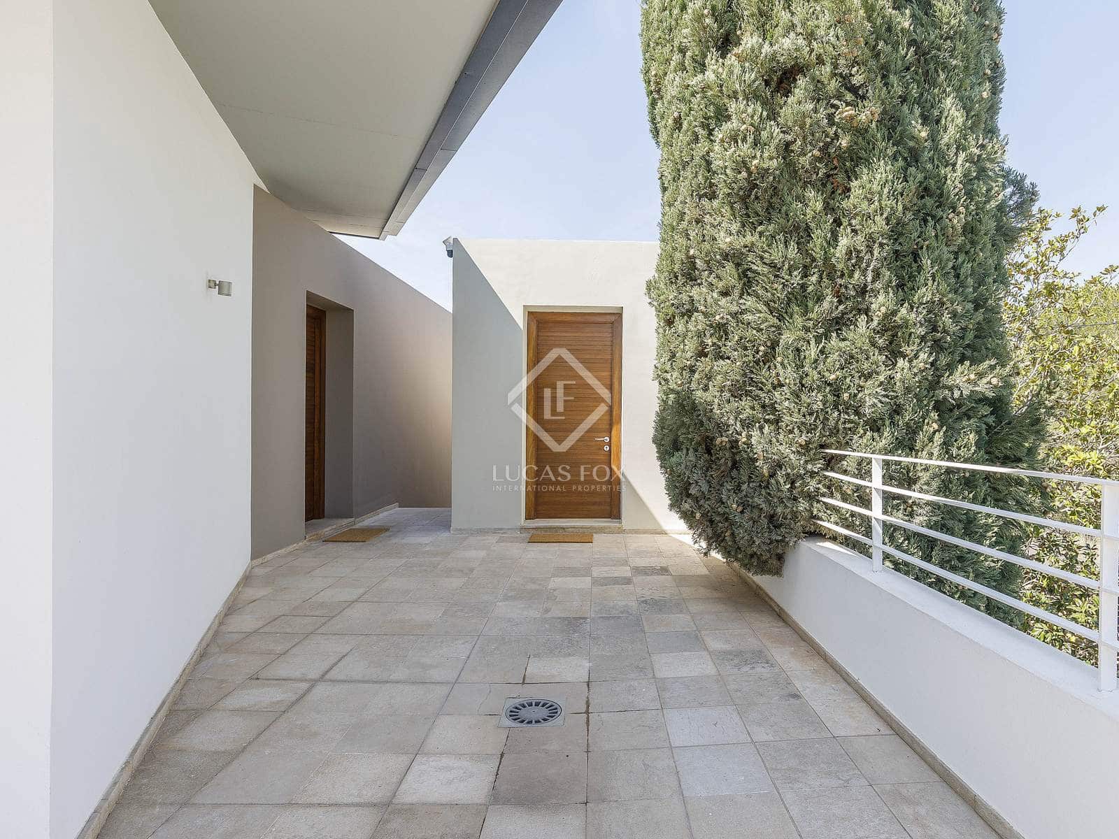 7 bedroom Villa for sale in Godella with pool - € 2,200,000 (Ref: 8910029)