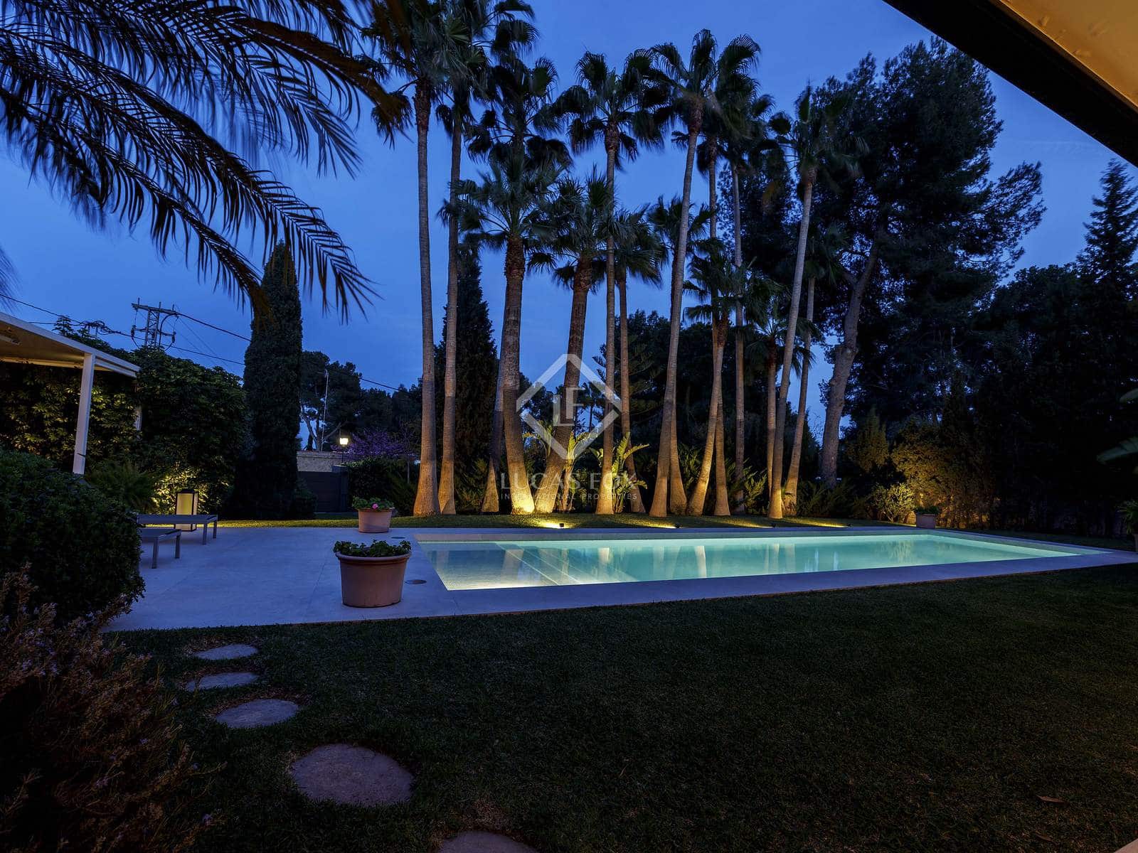 7 bedroom Villa for sale in Godella with pool - € 2,200,000 (Ref: 8910029)