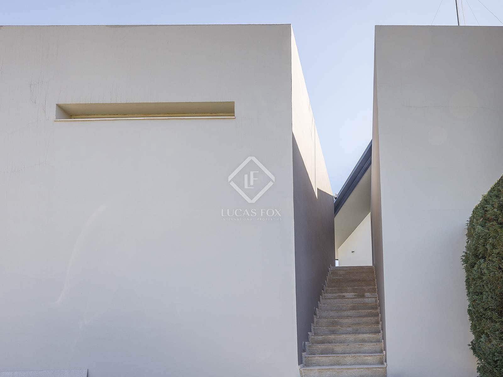 7 bedroom Villa for sale in Godella with pool - € 2,200,000 (Ref: 8910029)