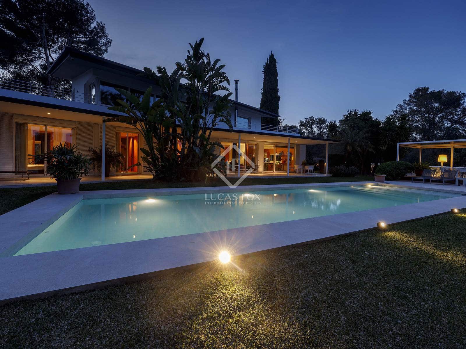 7 bedroom Villa for sale in Godella with pool - € 2,200,000 (Ref: 8910029)