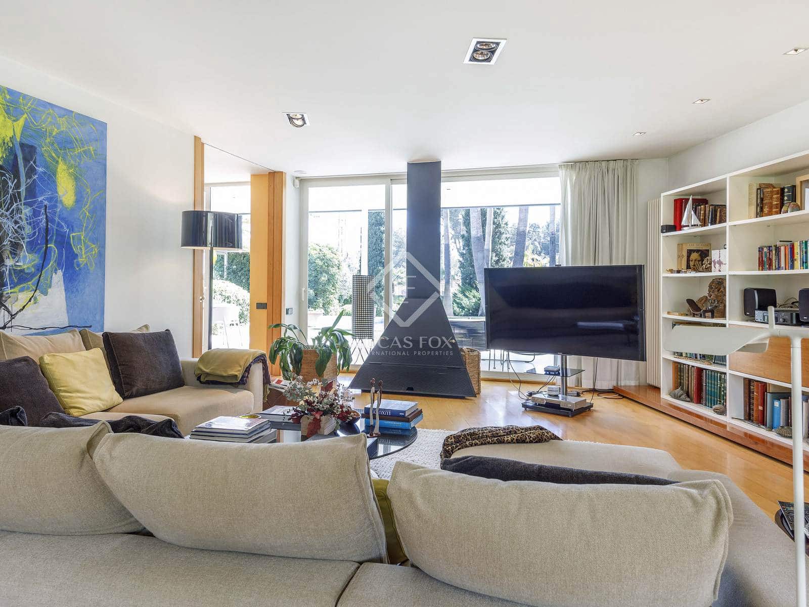 7 bedroom Villa for sale in Godella with pool - € 2,200,000 (Ref: 8910029)