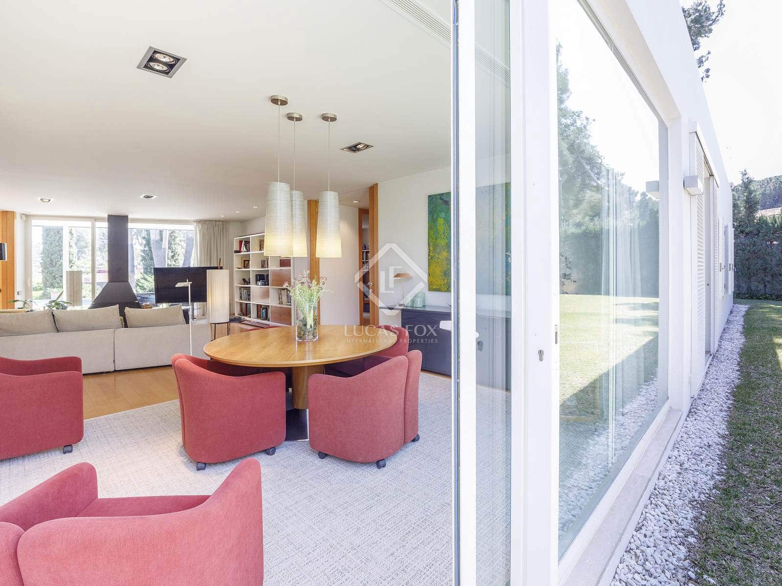 7 bedroom Villa for sale in Godella with pool - € 2,200,000 (Ref: 8910029)