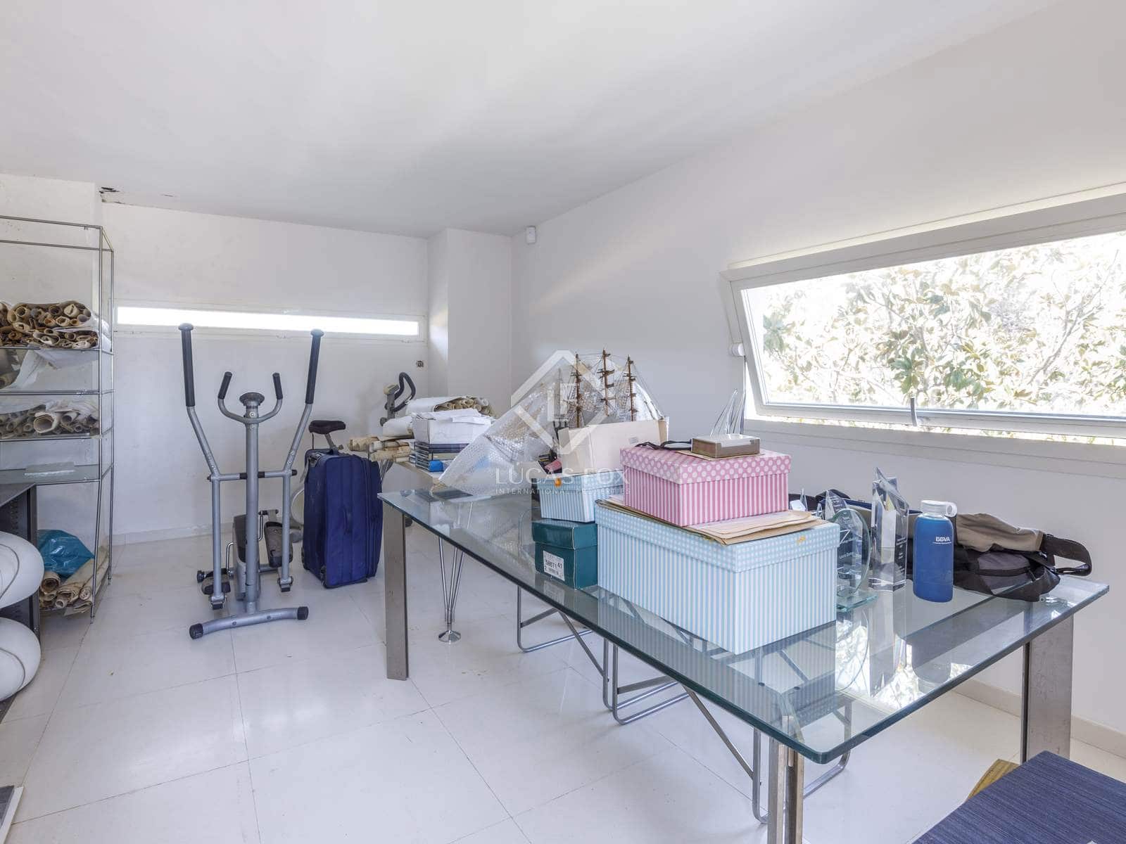 7 bedroom Villa for sale in Godella with pool - € 2,200,000 (Ref: 8910029)