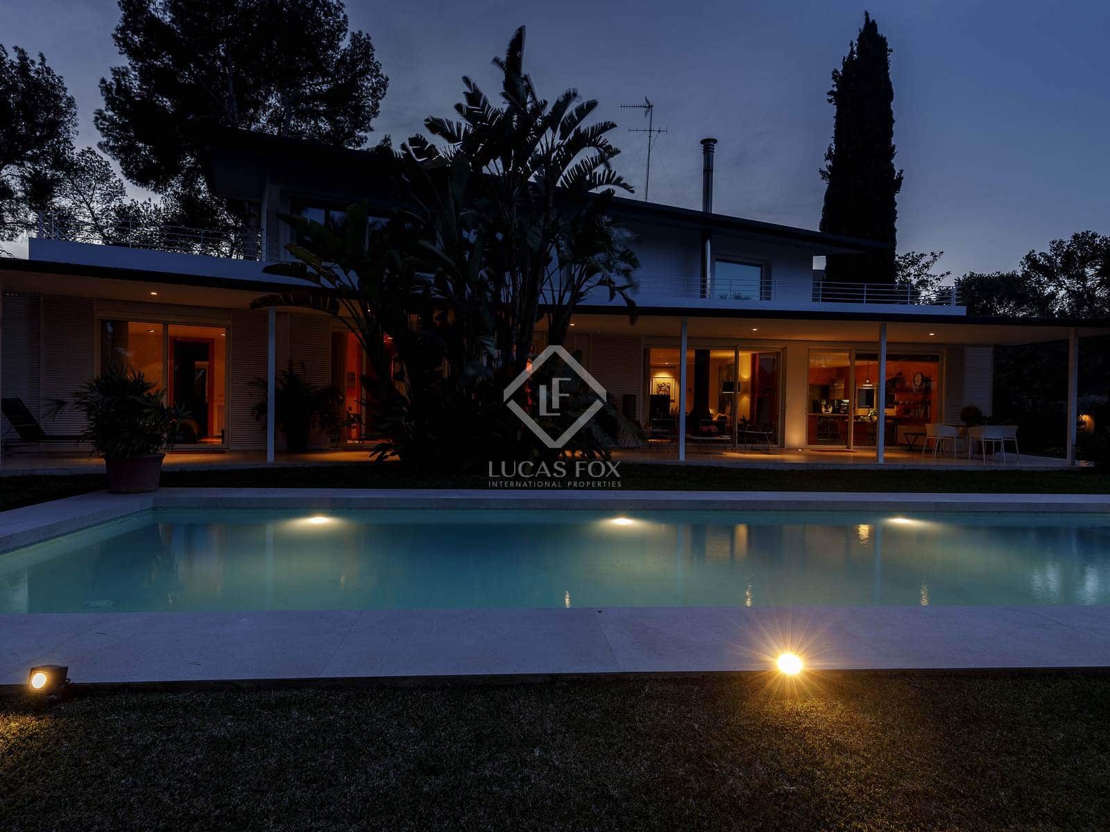 7 bedroom Villa for sale in Godella with pool - € 2,200,000 (Ref: 8910029)