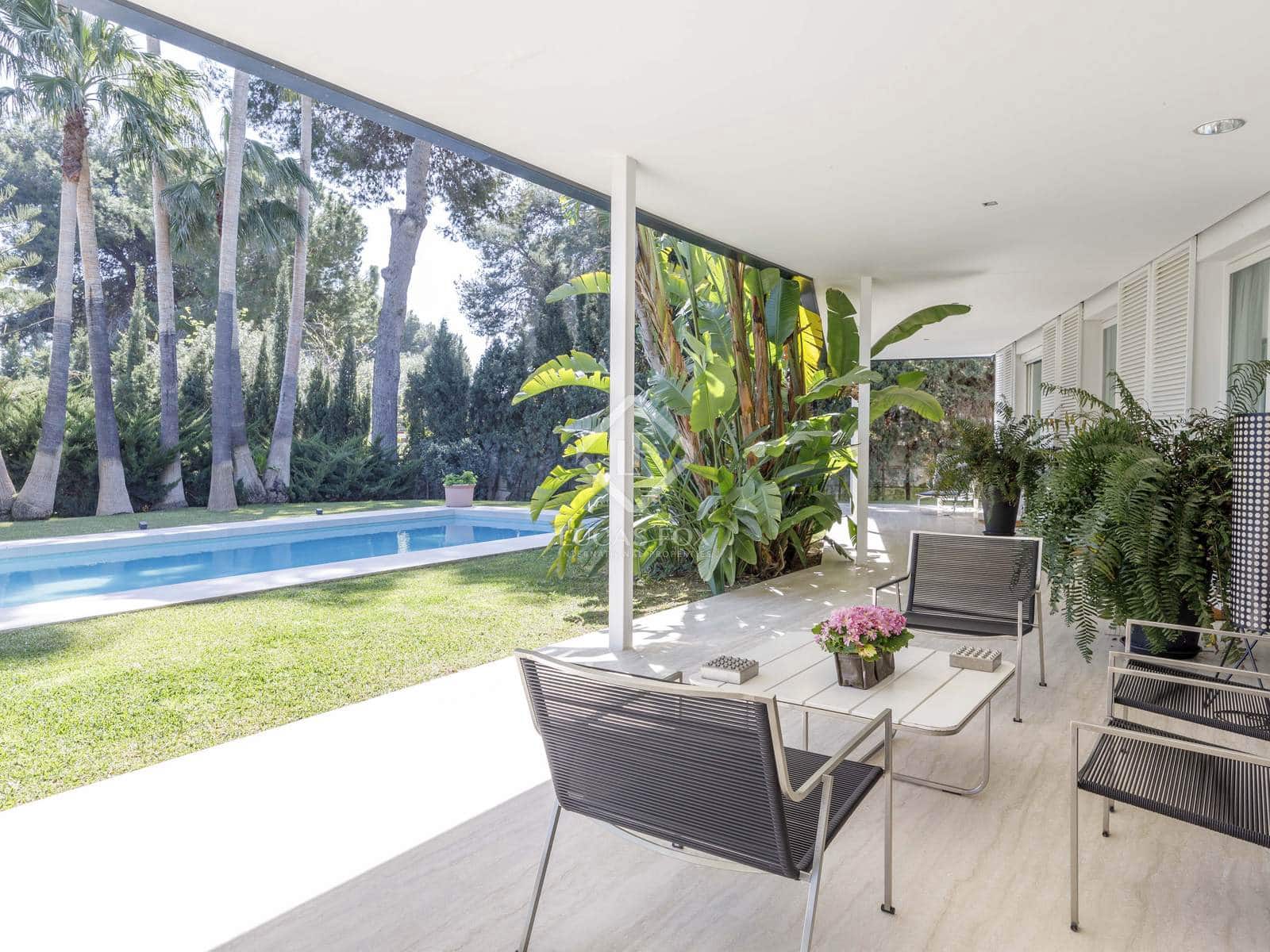 7 bedroom Villa for sale in Godella with pool - € 2,200,000 (Ref: 8910029)