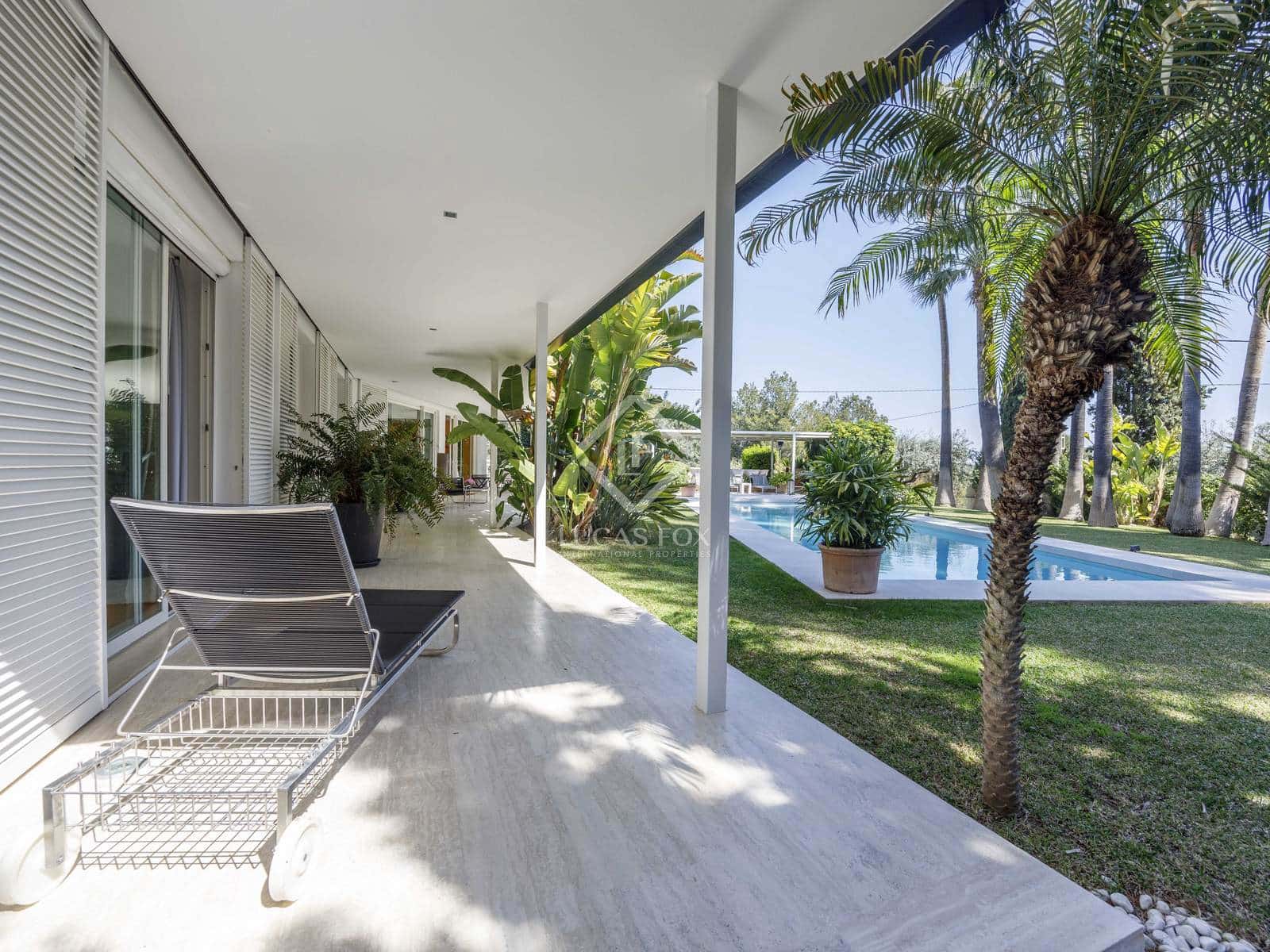 7 bedroom Villa for sale in Godella with pool - € 2,200,000 (Ref: 8910029)