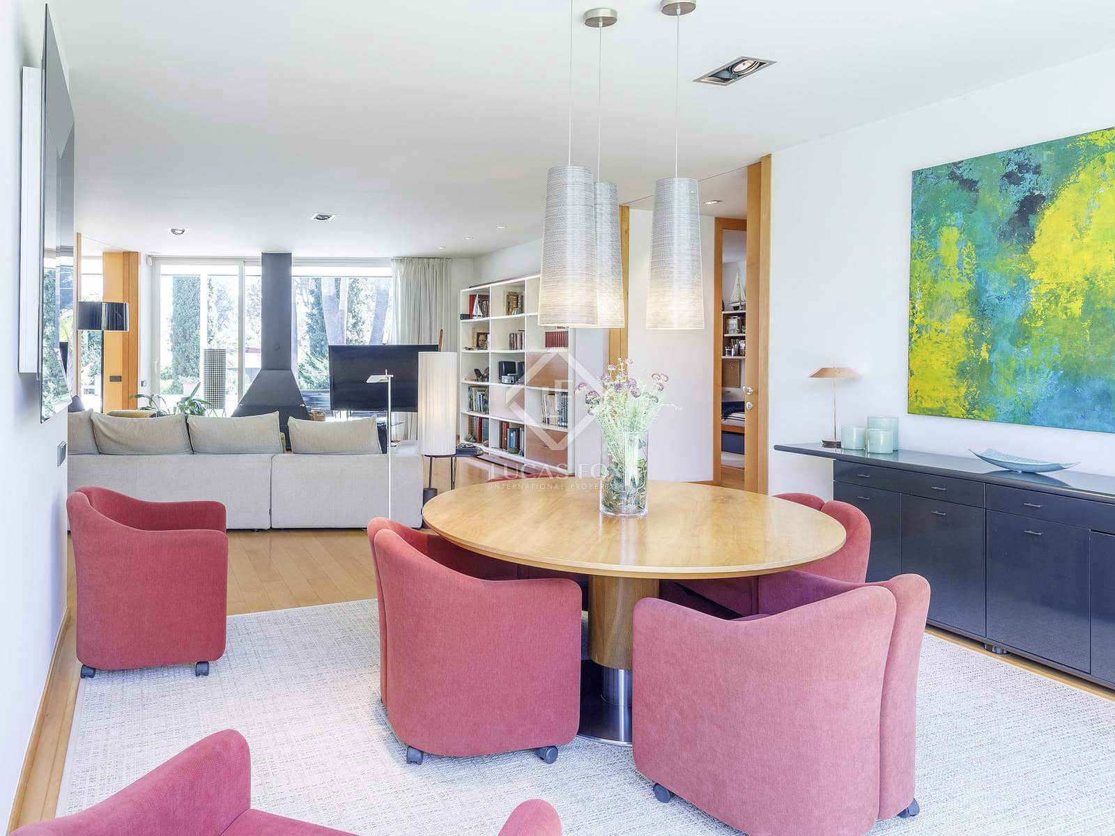 7 bedroom Villa for sale in Godella with pool - € 2,200,000 (Ref: 8910029)