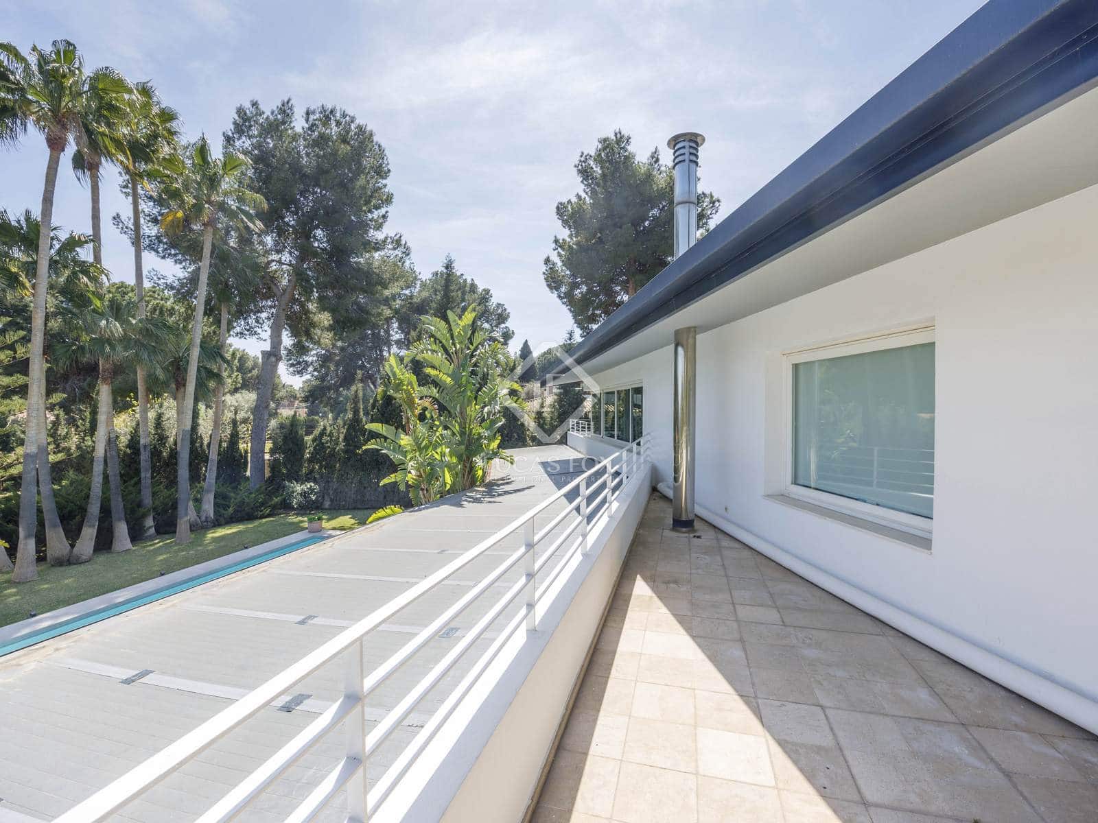 7 bedroom Villa for sale in Godella with pool - € 2,200,000 (Ref: 8910029)