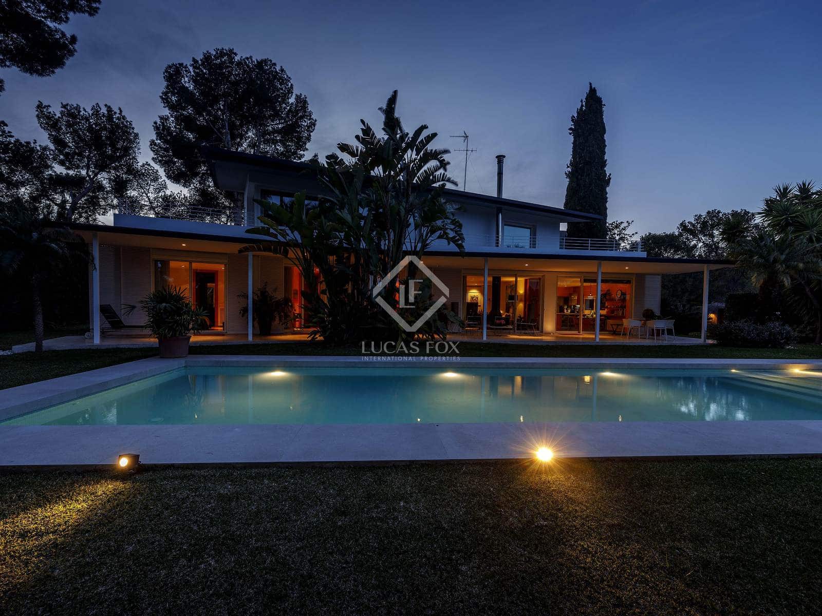 7 bedroom Villa for sale in Godella with pool - € 2,200,000 (Ref: 8910029)