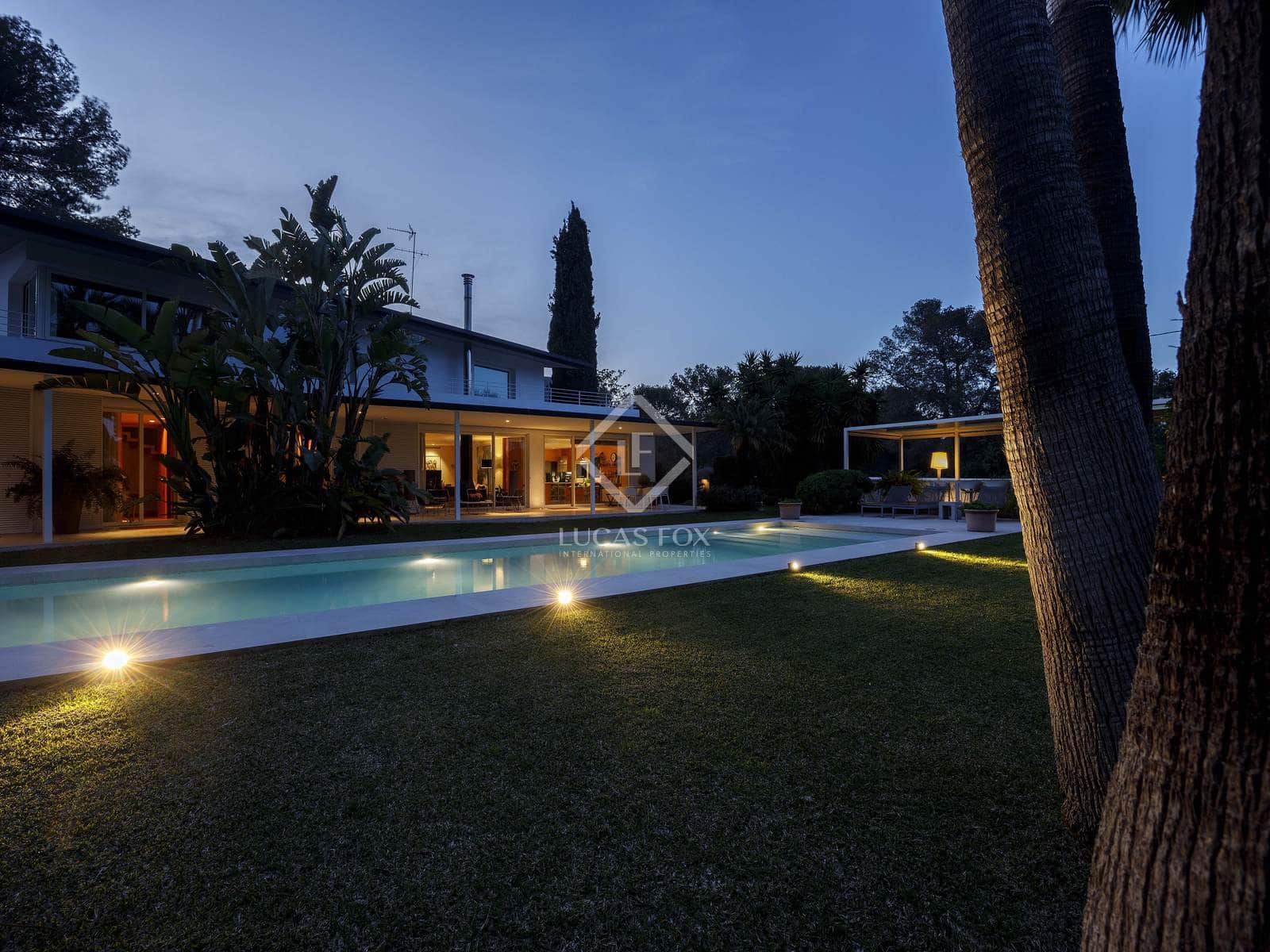 7 bedroom Villa for sale in Godella with pool - € 2,200,000 (Ref: 8910029)