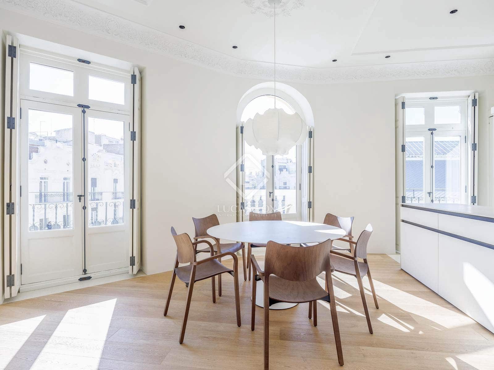 3 soveværelse Lejlighed til leje i Valencia by - € 4.000 (Ref: 8910112)