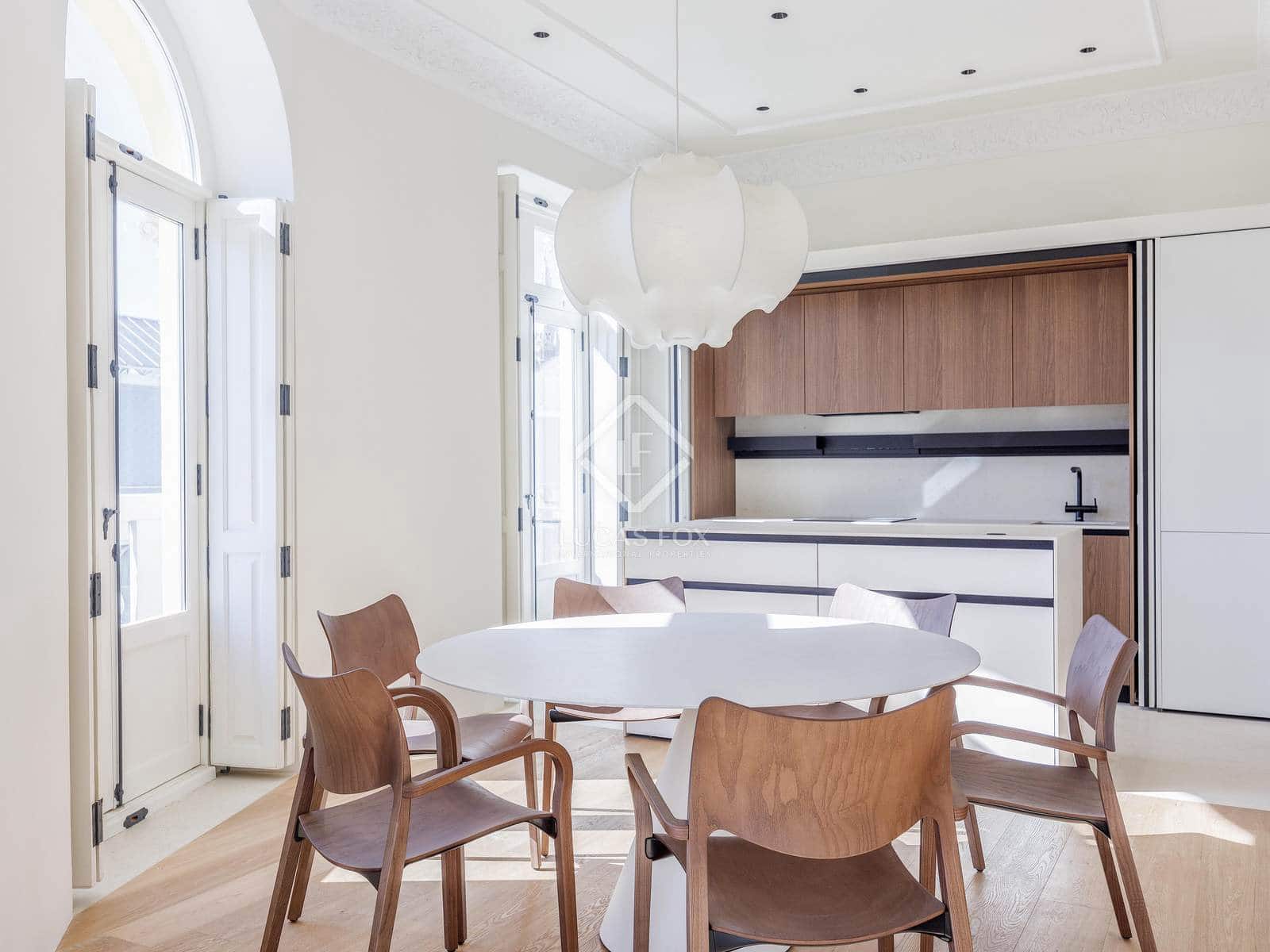 3 soveværelse Lejlighed til leje i Valencia by - € 4.000 (Ref: 8910112)