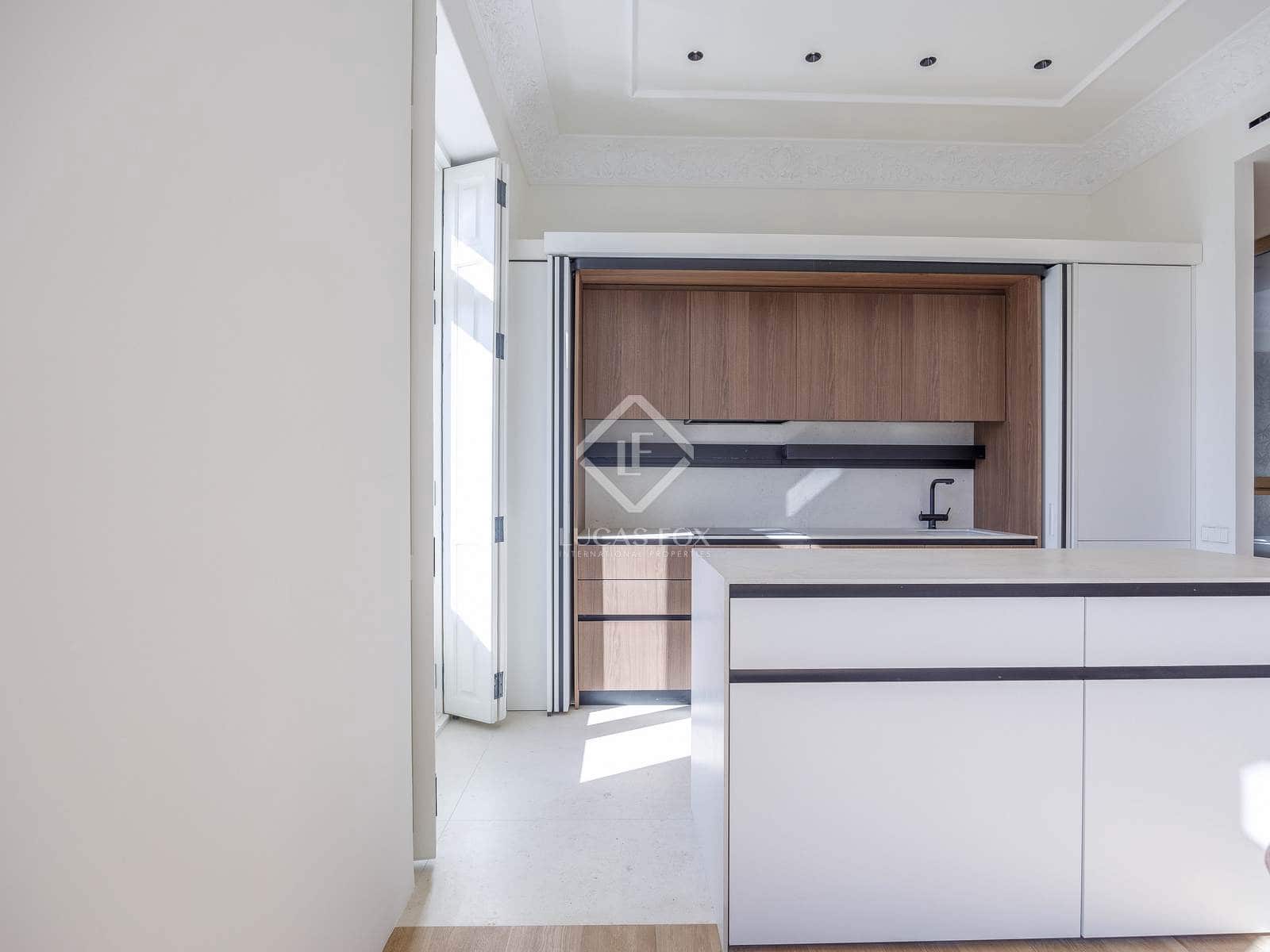 3 soveværelse Lejlighed til leje i Valencia by - € 4.000 (Ref: 8910112)