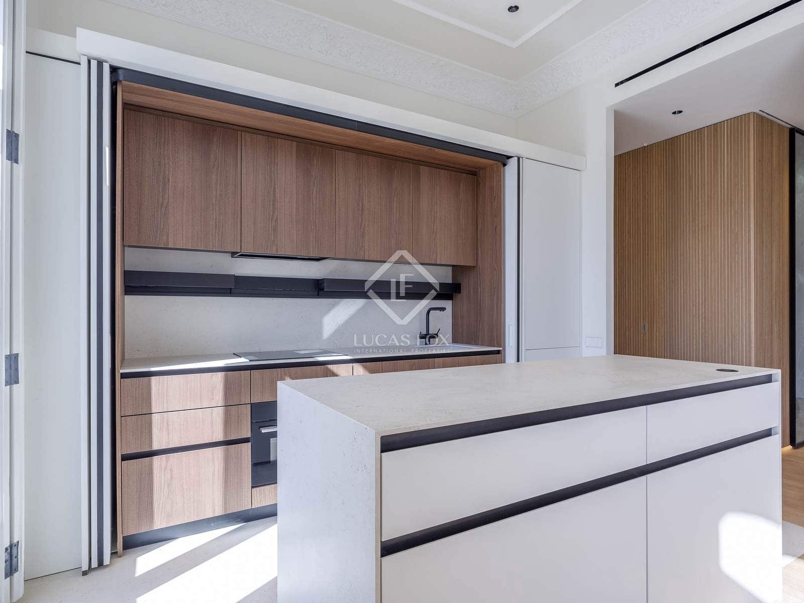 3 soveværelse Lejlighed til leje i Valencia by - € 4.000 (Ref: 8910112)