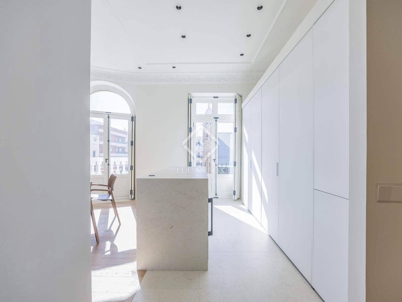 3 soveværelse Lejlighed til leje i Valencia by - € 4.000 (Ref: 8910112)