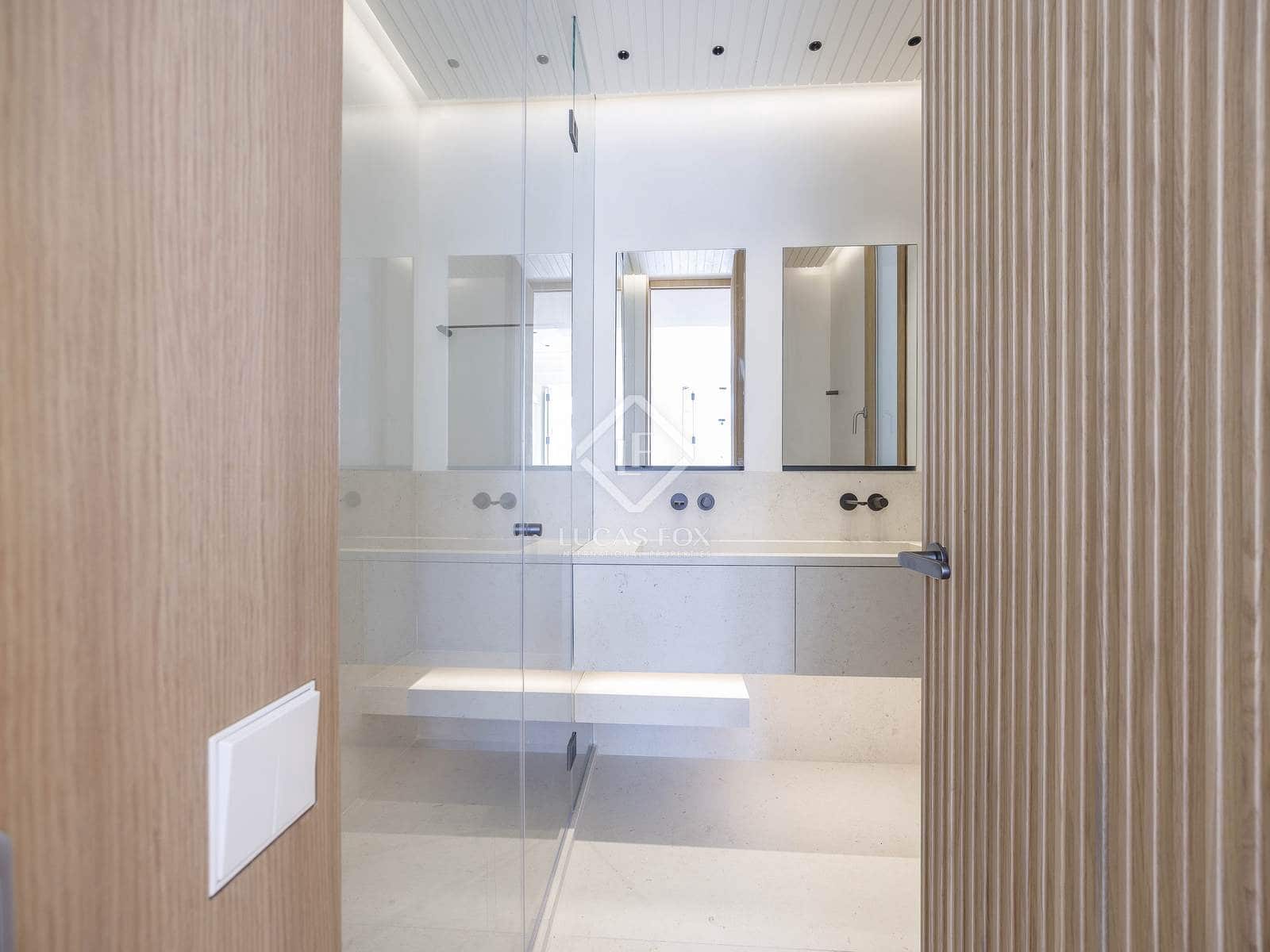 3 soveværelse Lejlighed til leje i Valencia by - € 4.000 (Ref: 8910112)