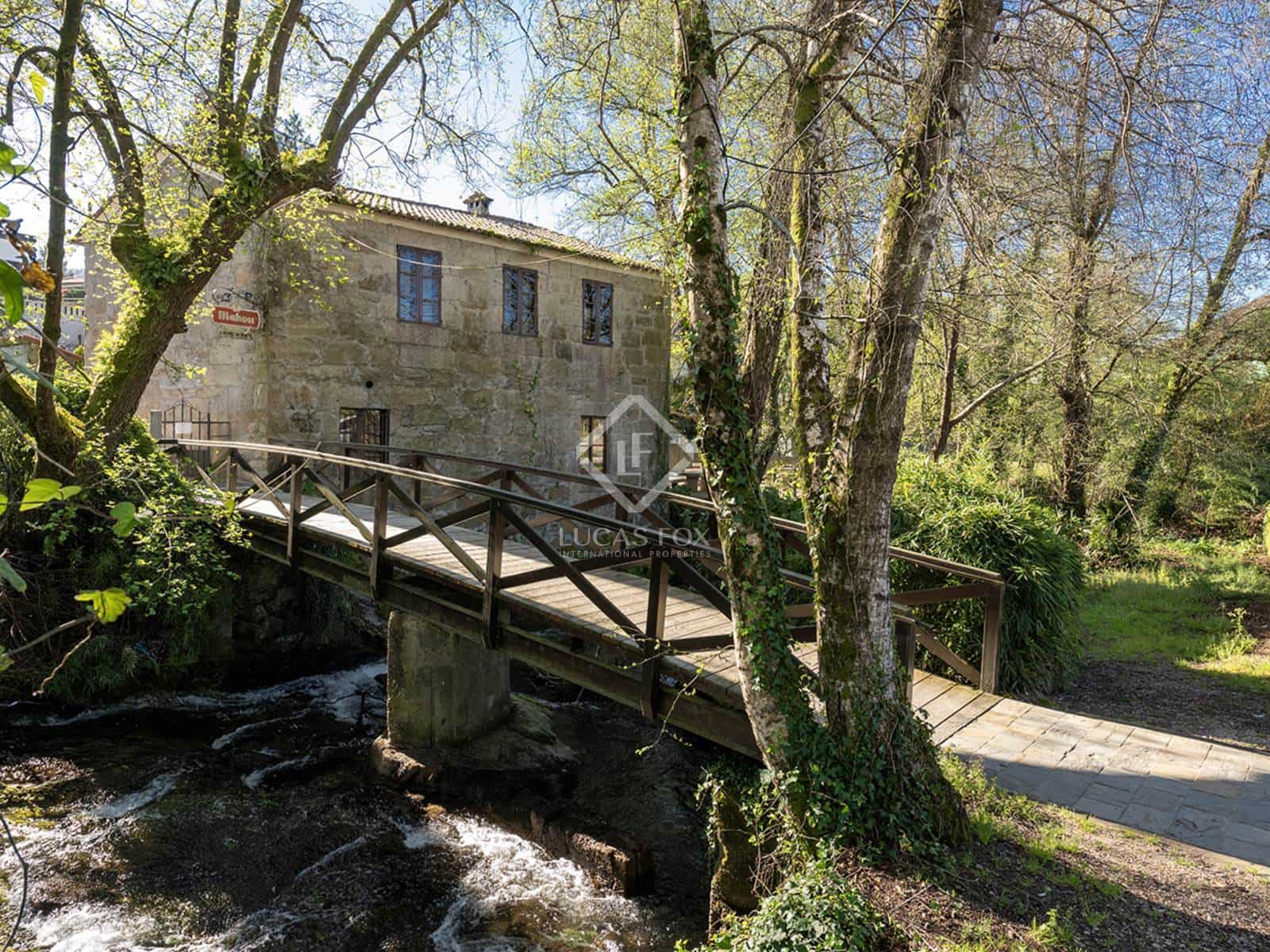 2 bedroom Finca/Country House for sale in Redondela with garage - € 780,000 (Ref: 8910586)