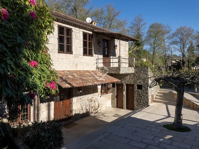 2 bedroom Finca/Country House for sale in Redondela with garage - € 780,000 (Ref: 8910586)