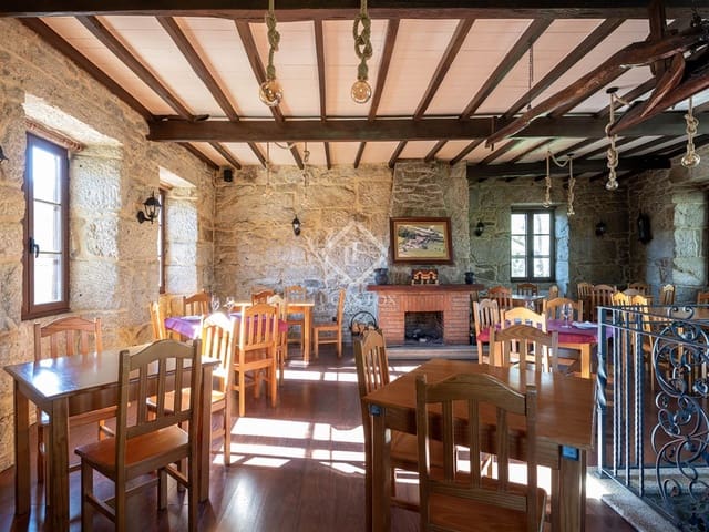 2 bedroom Finca/Country House for sale in Redondela with garage - € 780,000 (Ref: 8910586)