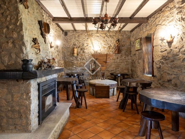 2 bedroom Finca/Country House for sale in Redondela with garage - € 780,000 (Ref: 8910586)