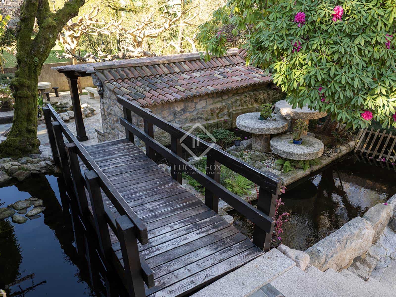 2 bedroom Finca/Country House for sale in Redondela with garage - € 780,000 (Ref: 8910586)