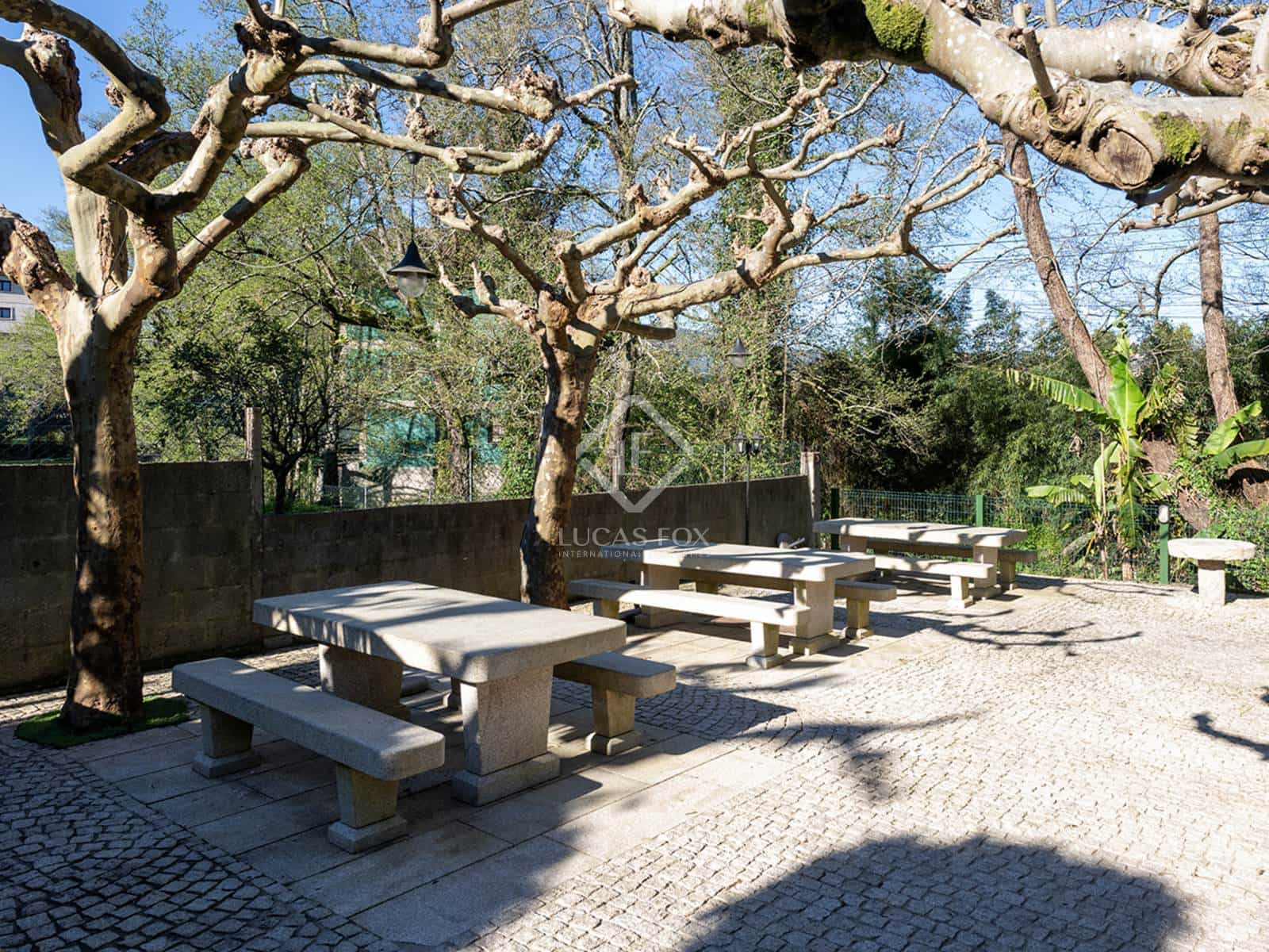 2 bedroom Finca/Country House for sale in Redondela with garage - € 780,000 (Ref: 8910586)