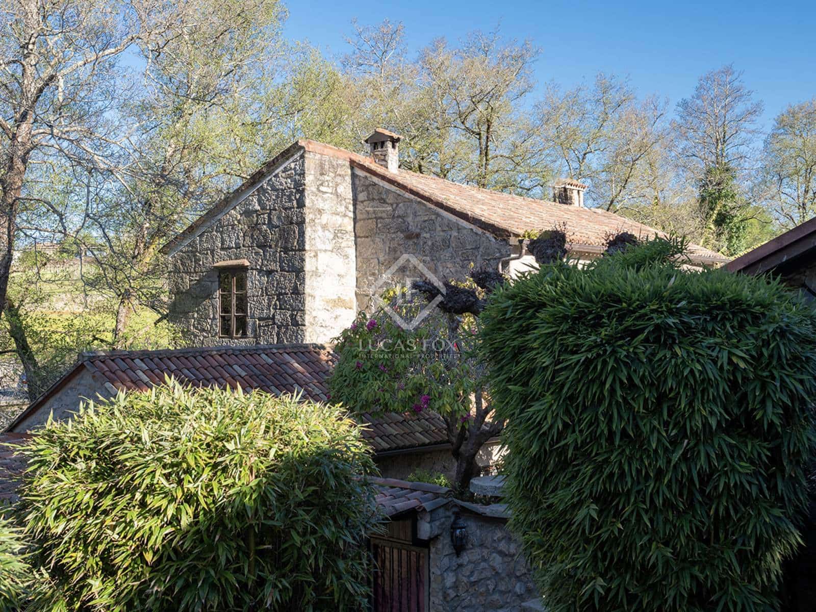 2 bedroom Finca/Country House for sale in Redondela with garage - € 780,000 (Ref: 8910586)