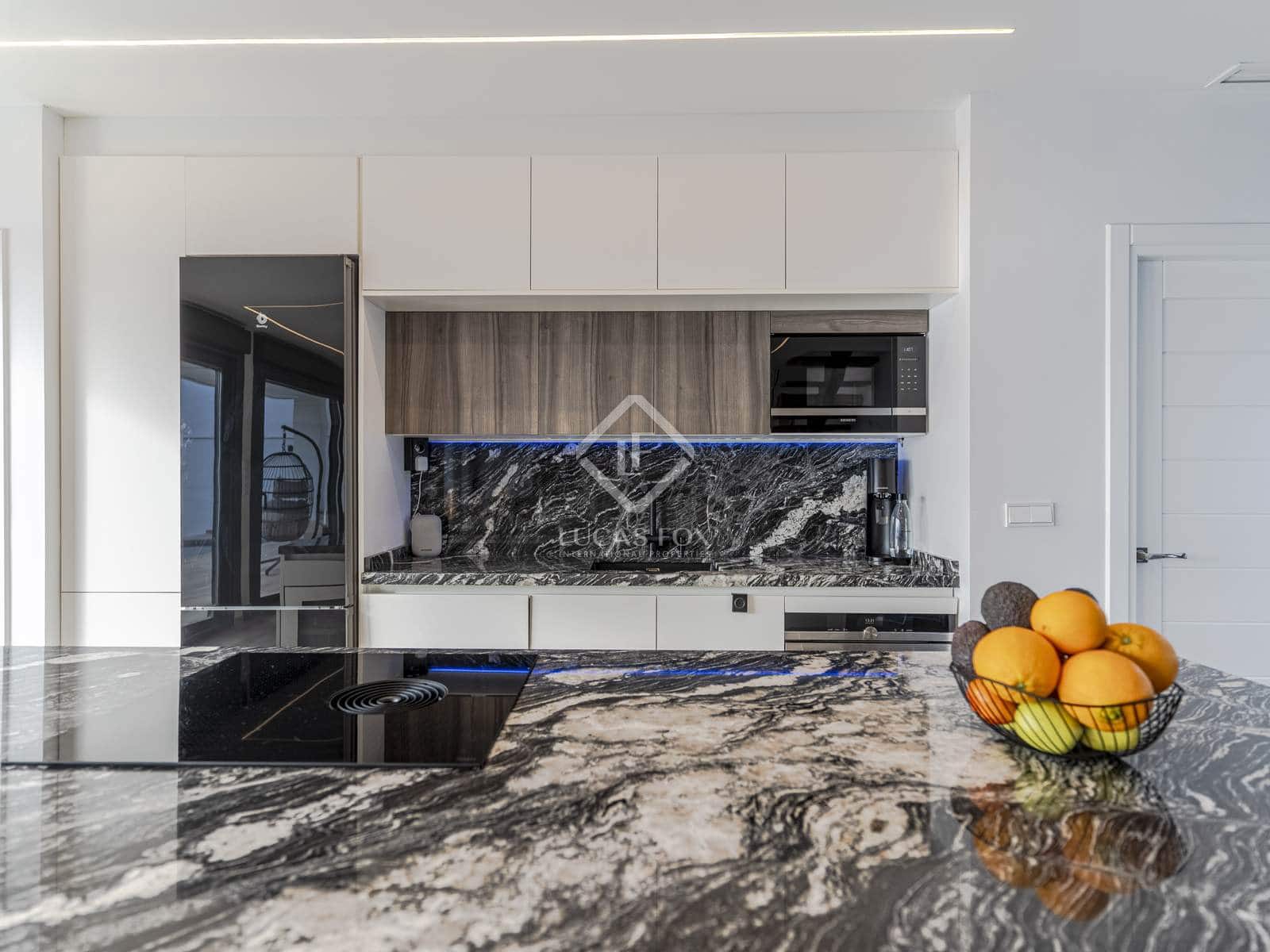 3 soverom Villa til salgs i La Herradura med svømmebasseng garasje - € 1 099 000 (Ref: 8910587)