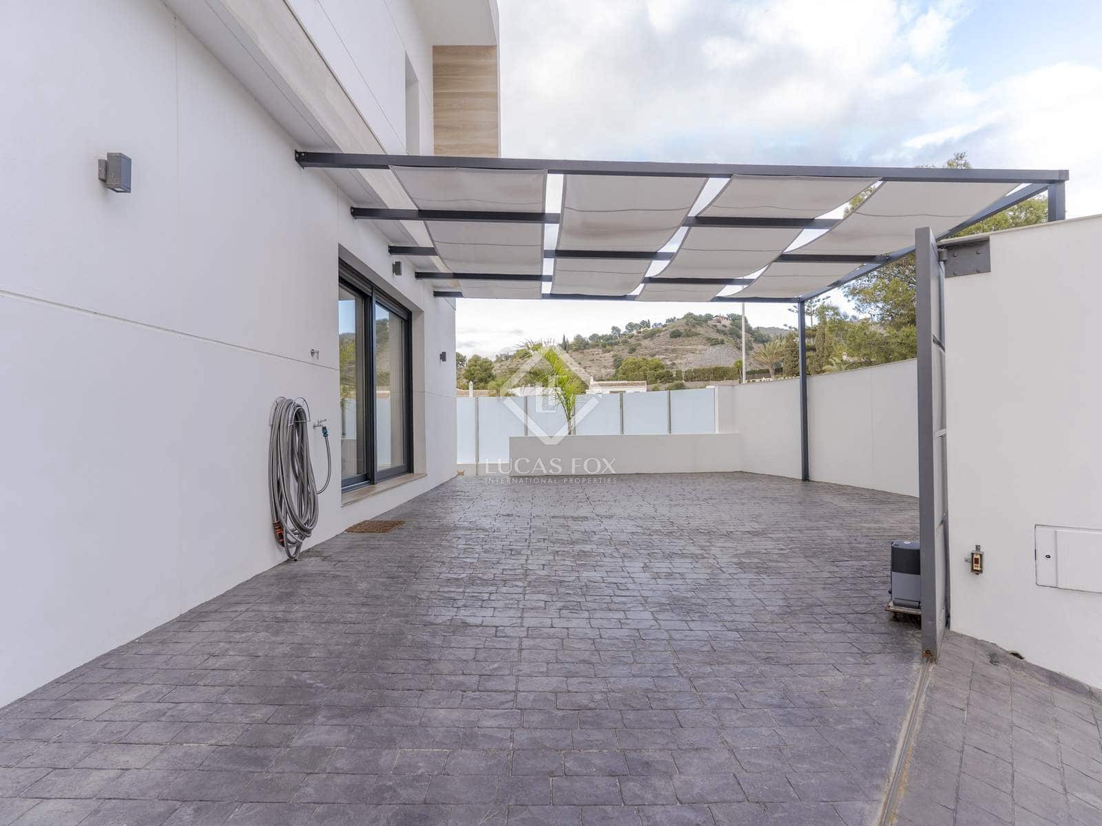 3 soverom Villa til salgs i La Herradura med svømmebasseng garasje - € 1 099 000 (Ref: 8910587)