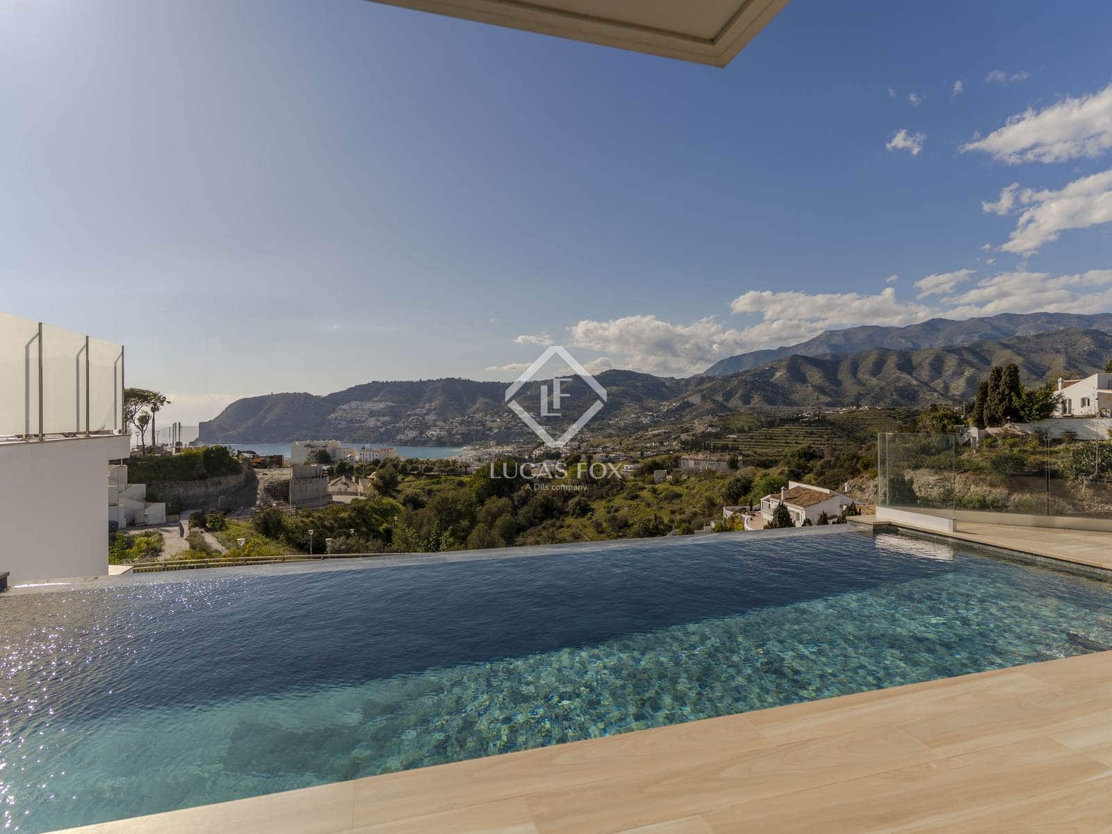 3 soverom Villa til salgs i La Herradura med svømmebasseng garasje - € 1 099 000 (Ref: 8910587)