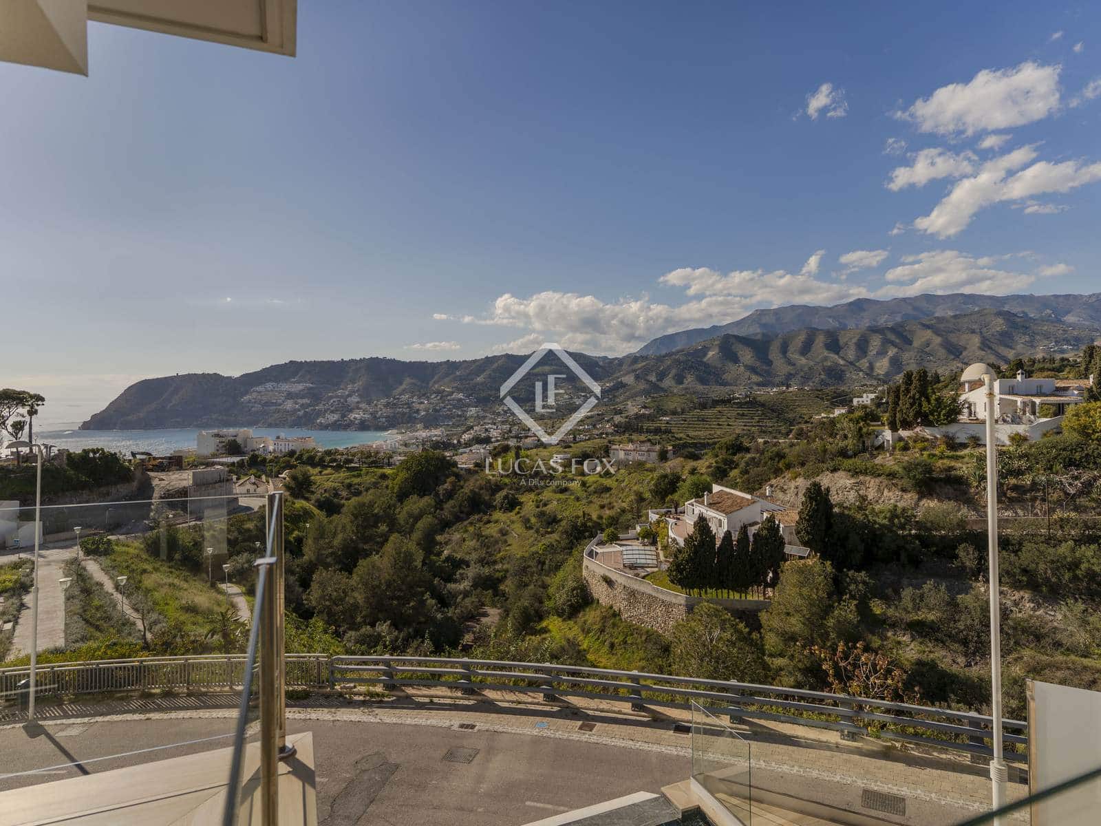 3 soverom Villa til salgs i La Herradura med svømmebasseng garasje - € 1 099 000 (Ref: 8910587)