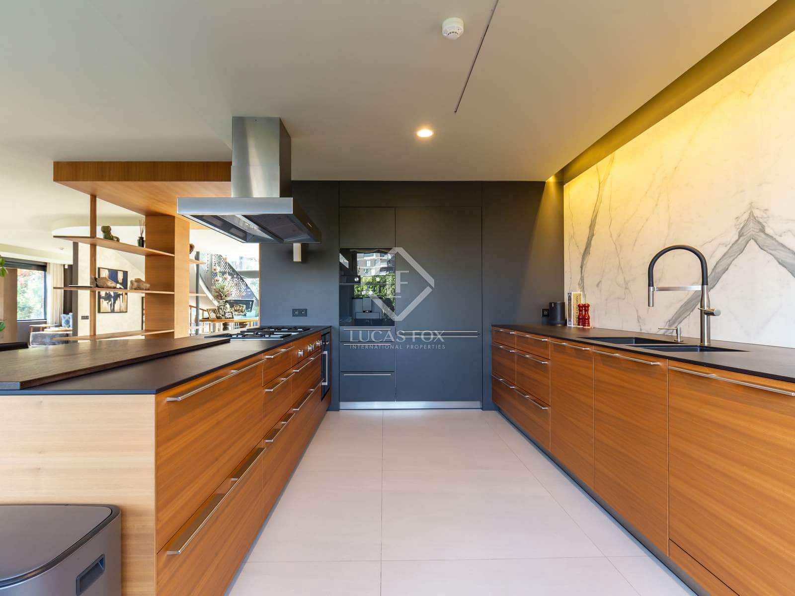 4 soveværelse Villa til salg i Esplugues de Llobregat med swimmingpool garage - € 3.975.000 (Ref: 8910589)