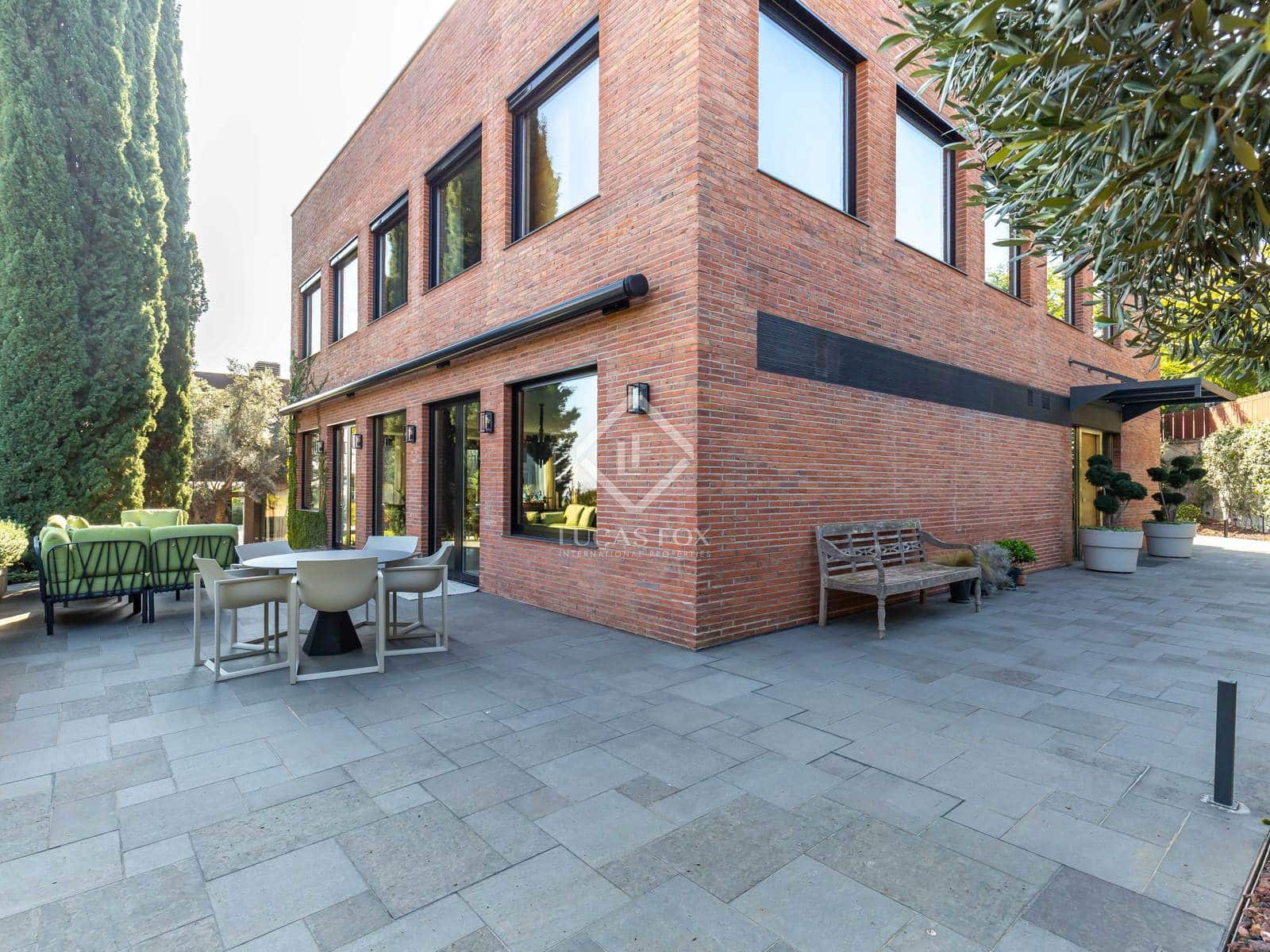 4 soveværelse Villa til salg i Esplugues de Llobregat med swimmingpool garage - € 3.975.000 (Ref: 8910589)