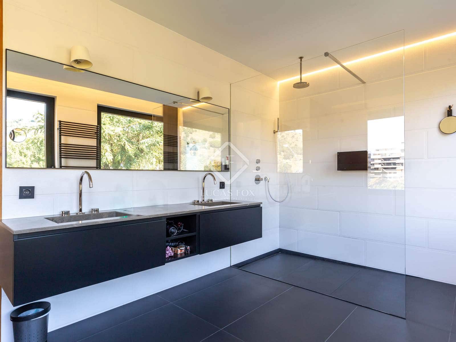 4 soveværelse Villa til salg i Esplugues de Llobregat med swimmingpool garage - € 3.975.000 (Ref: 8910589)