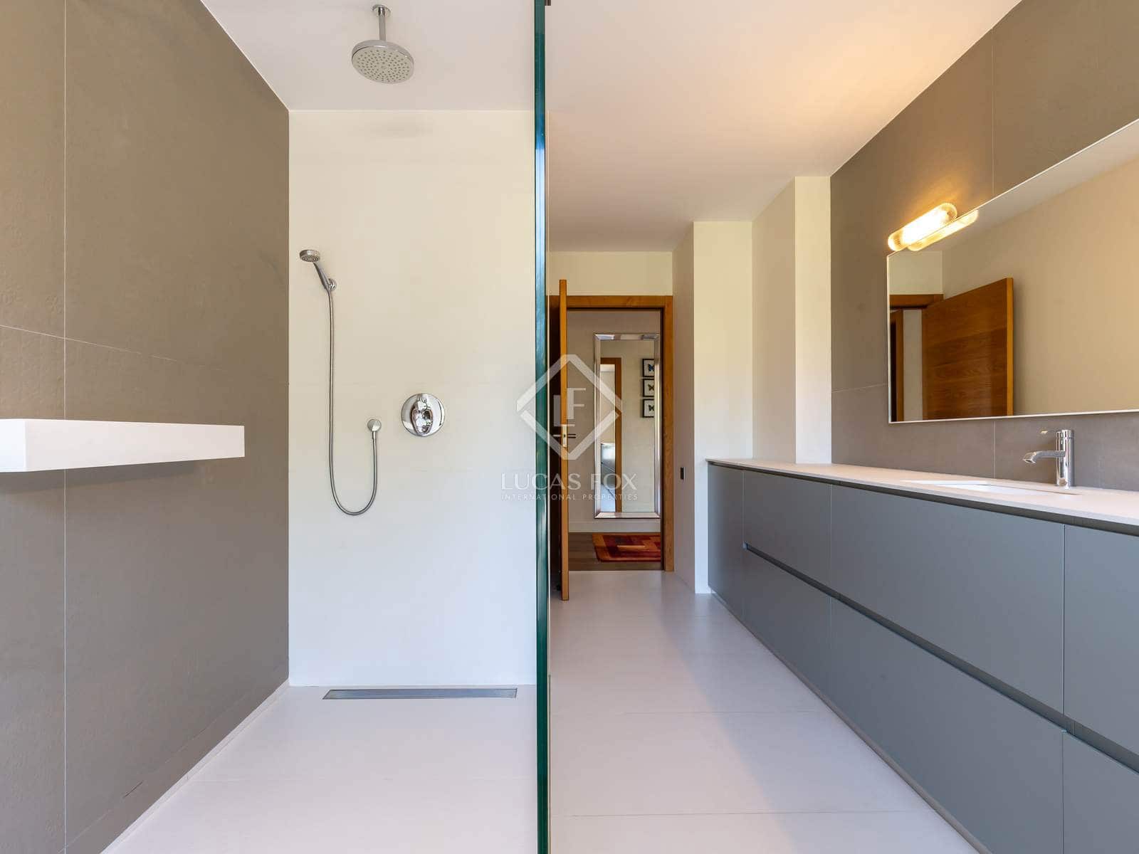 4 soveværelse Villa til salg i Esplugues de Llobregat med swimmingpool garage - € 3.975.000 (Ref: 8910589)